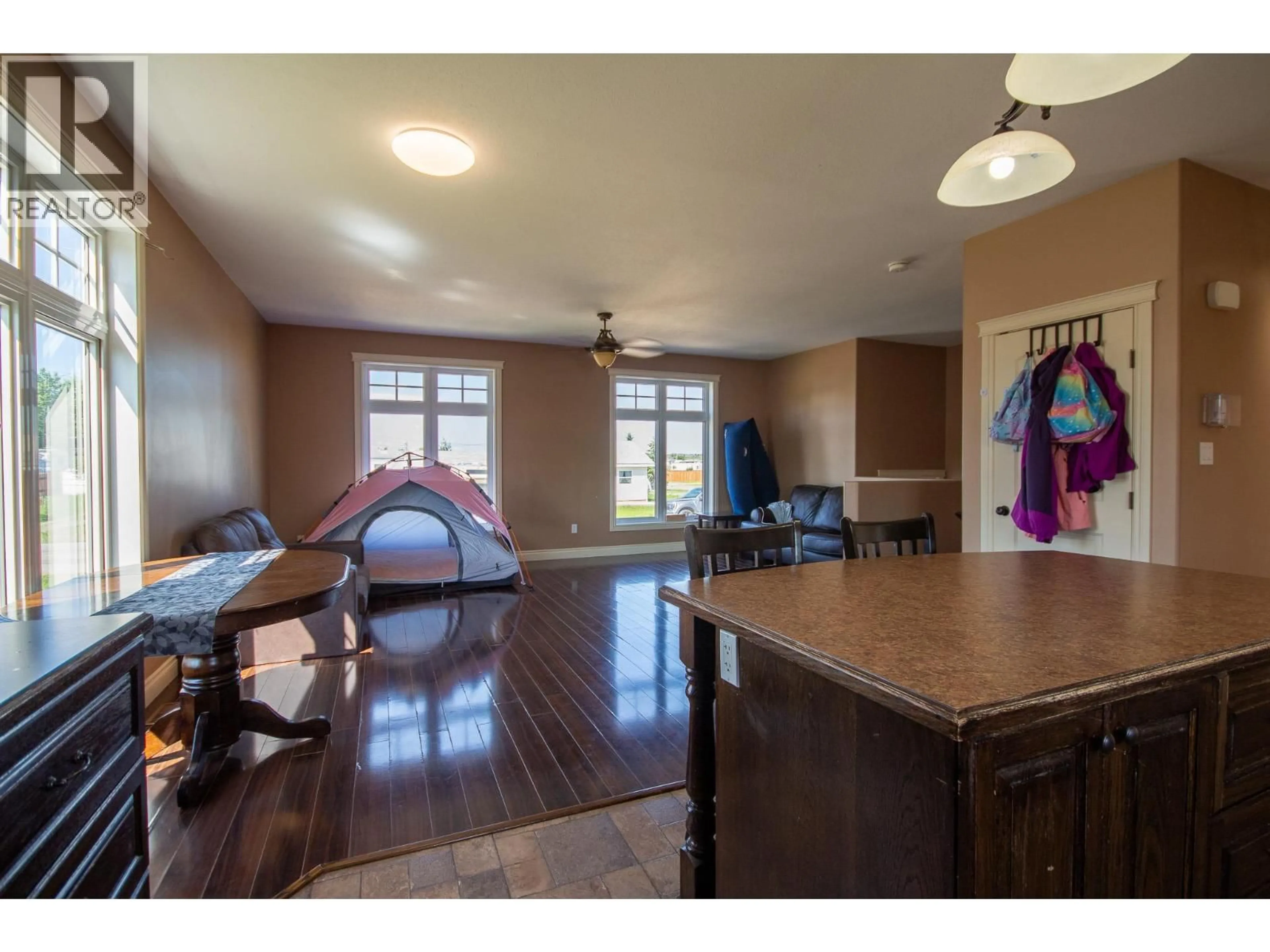 Open concept kitchen, unknown for 12000 11 STREET, Dawson Creek British Columbia V1G3J8