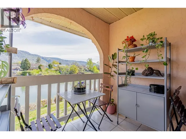 8029 VEDETTE DRIVE, Osoyoos