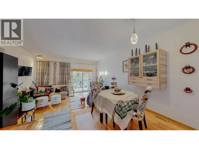8029 VEDETTE DRIVE, Osoyoos 2
