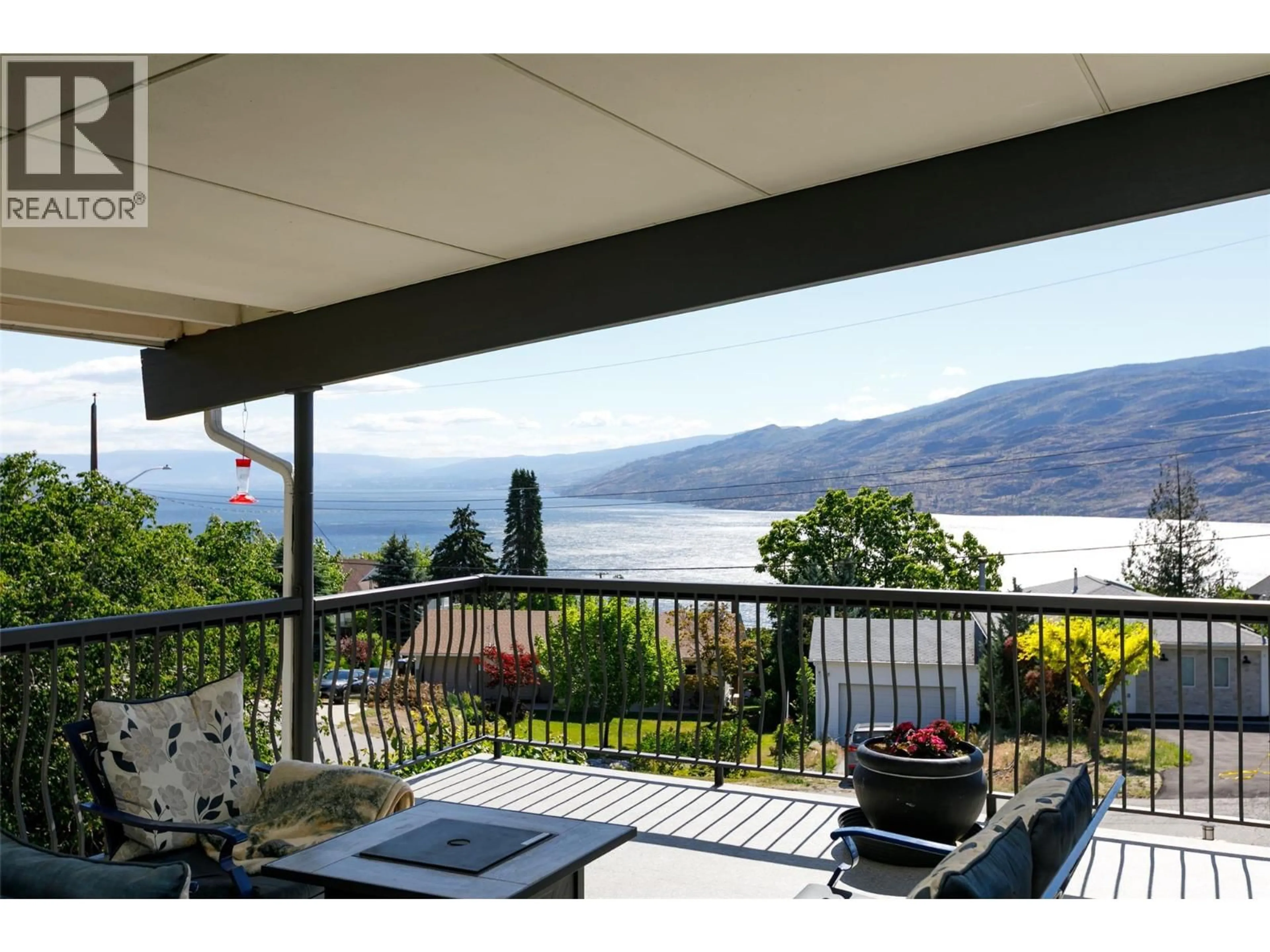 Patio, water/lake/river/ocean view for 6076 BEATRICE ROAD, Peachland British Columbia V0H1X0