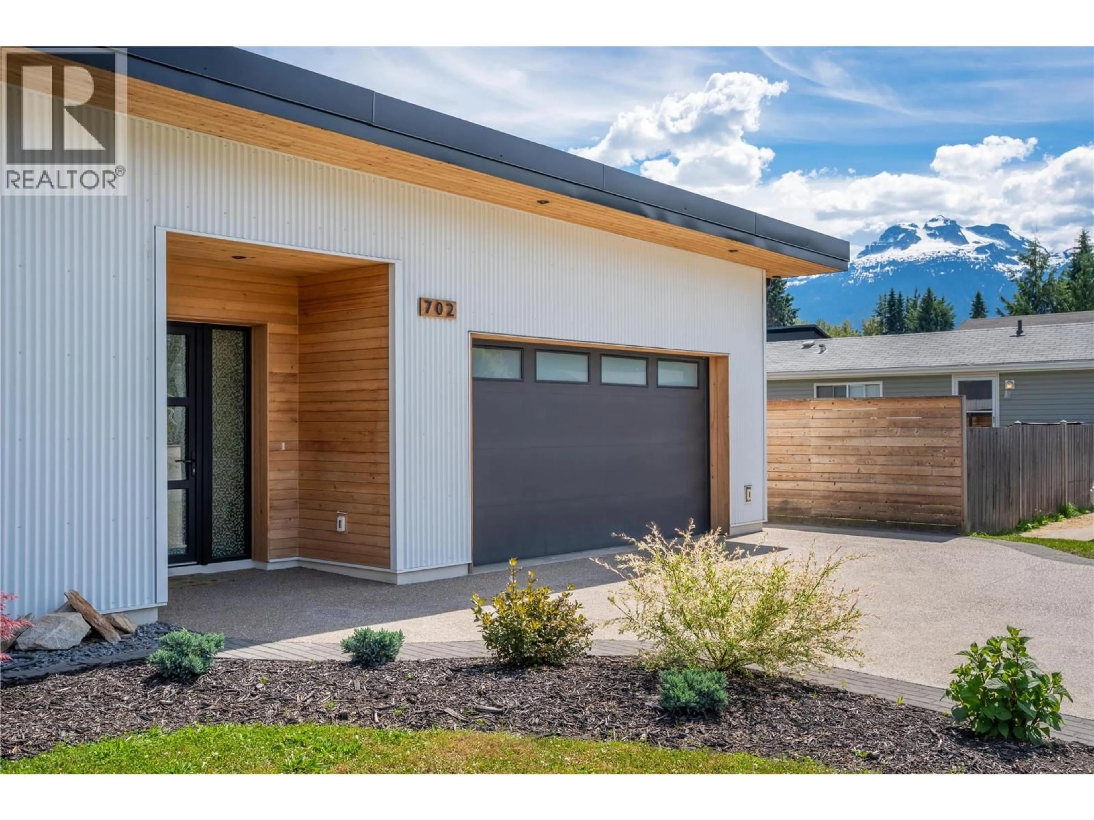 Unknown for 702 CENTER STREET, Revelstoke British Columbia V0E2S0