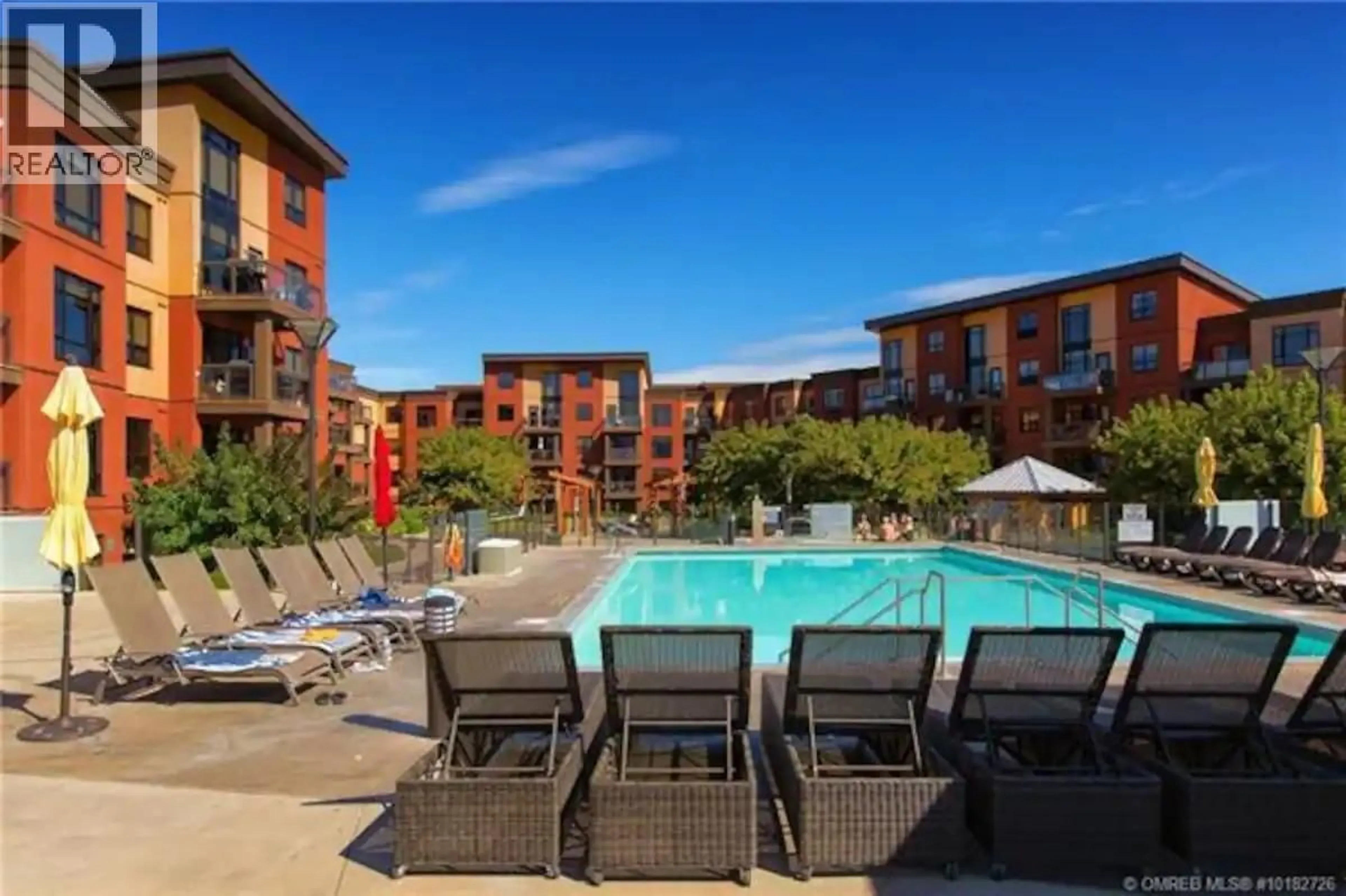 Pool for 523 - 654 COOK ROAD, Kelowna British Columbia V1W3G7