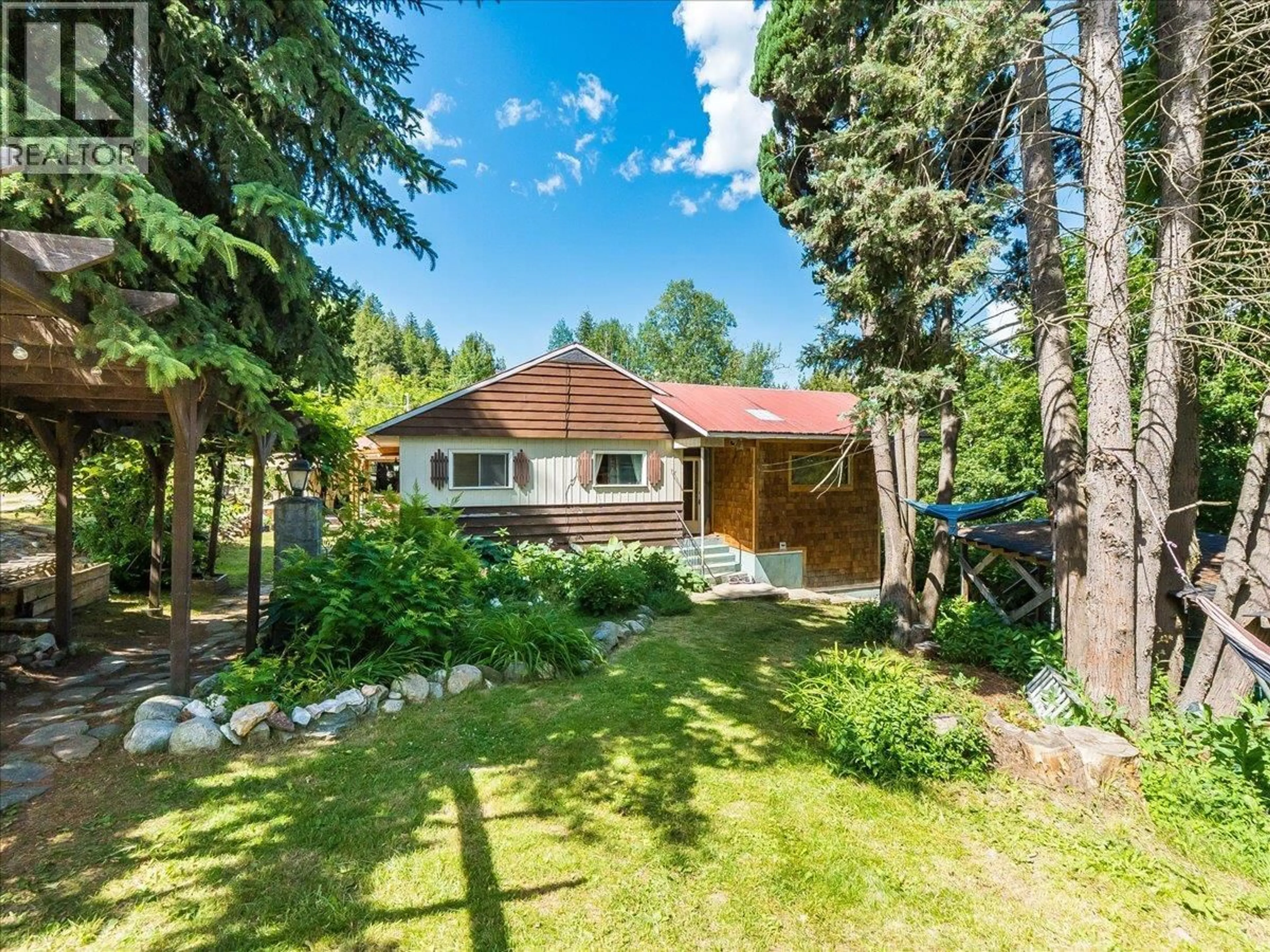 A pic from outside/outdoor area/front of a property/back of a property/a pic from drone, unknown for 3088 FOFONOW ROAD, Nelson British Columbia V1L6Y5