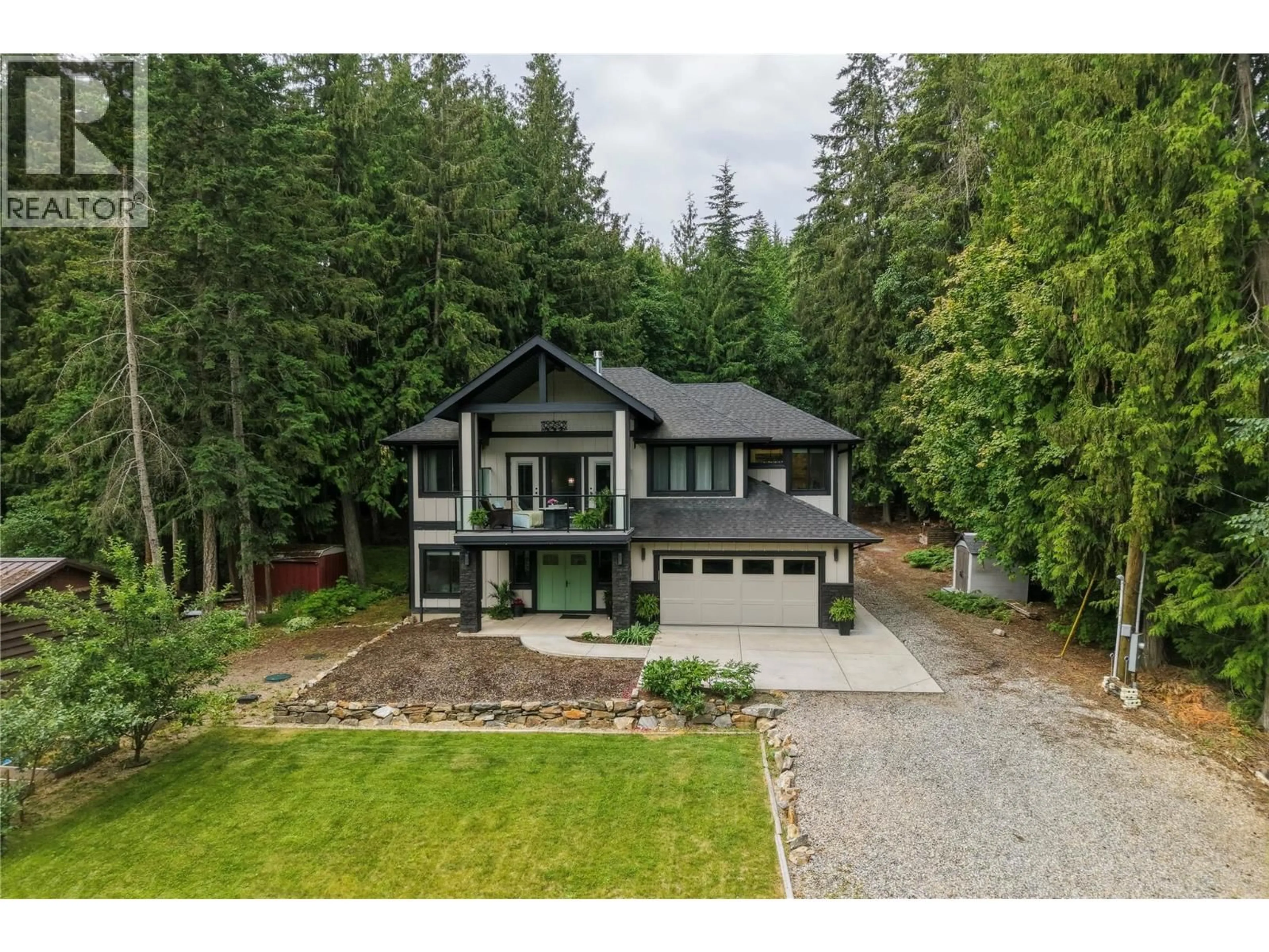 A pic from outside/outdoor area/front of a property/back of a property/a pic from drone, unknown for 2484 FOREST DRIVE, Blind Bay British Columbia V0E1H2