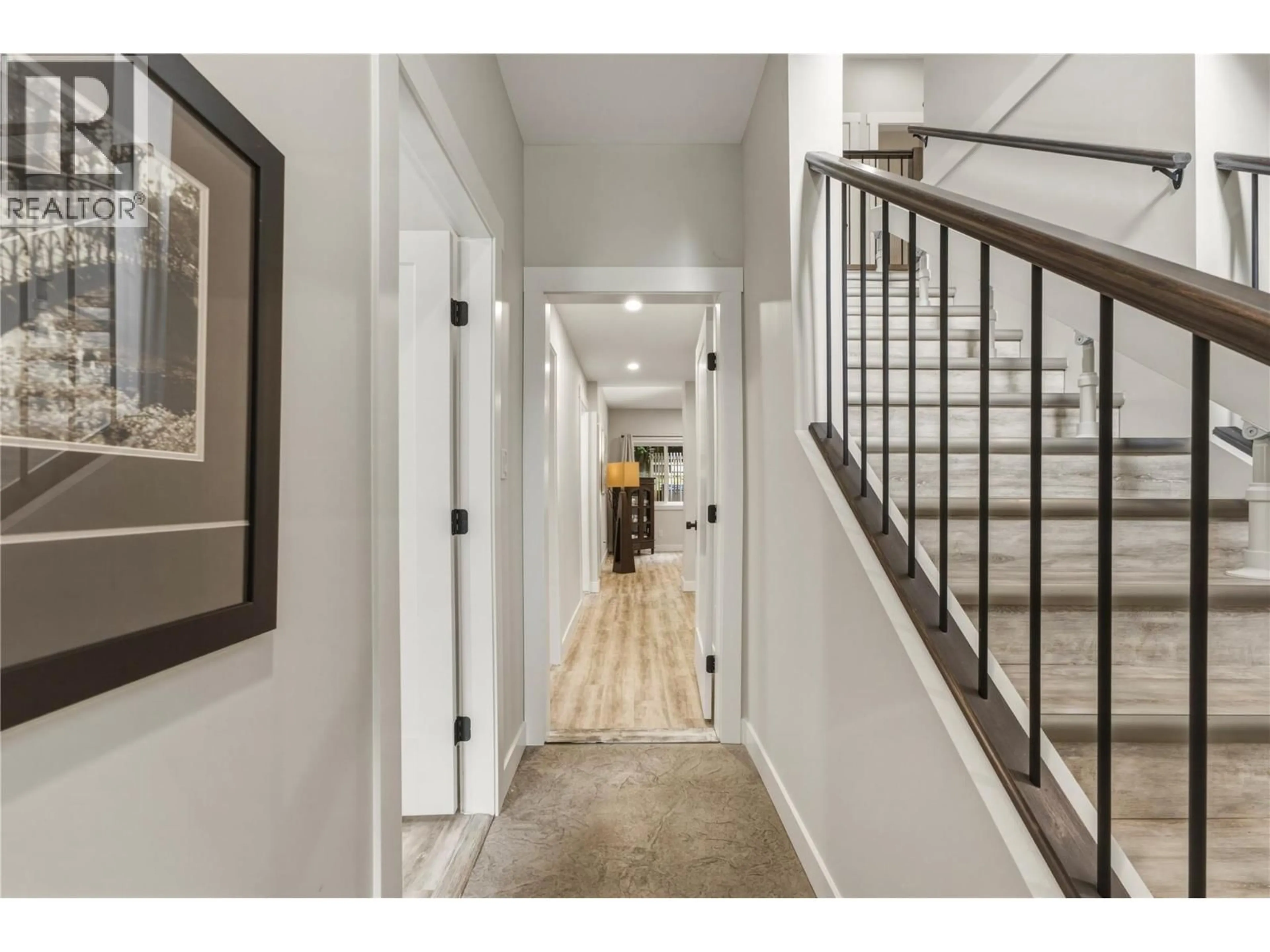 Indoor entryway for 2484 FOREST DRIVE, Blind Bay British Columbia V0E1H2