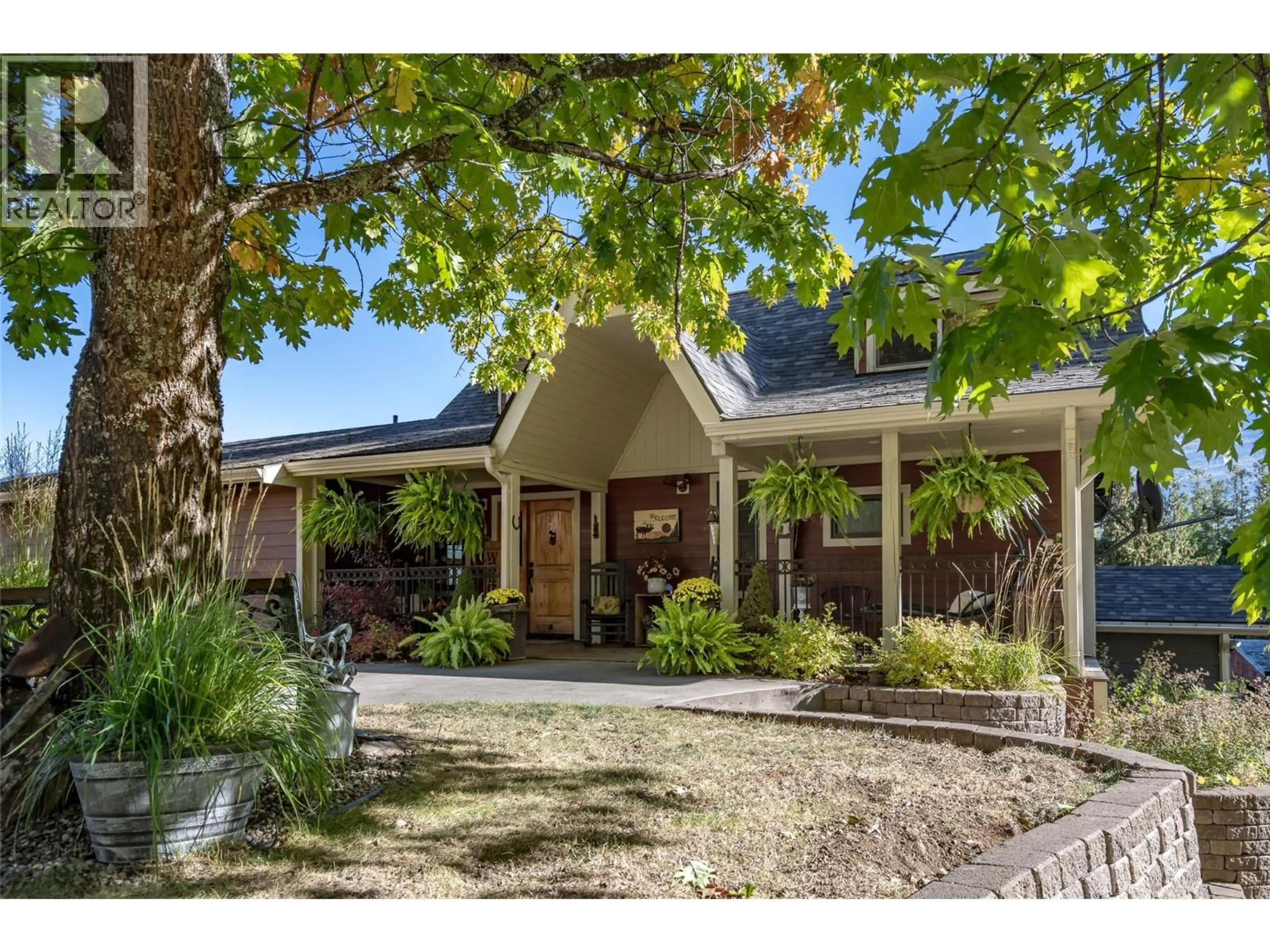 A pic from outside/outdoor area/front of a property/back of a property/a pic from drone, street for 8840 OLSON ROAD, Kaslo British Columbia V0G1M0