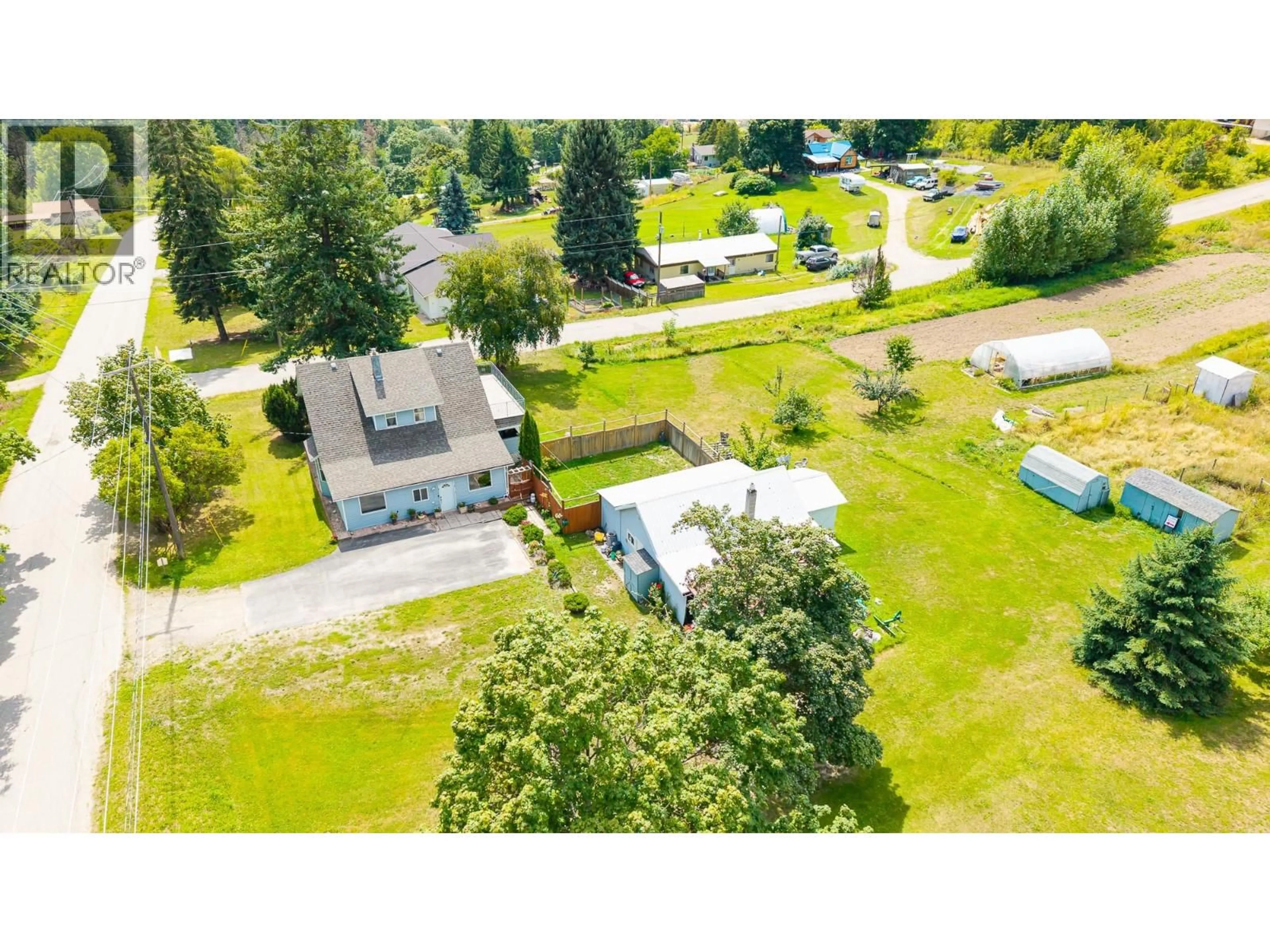 A pic from outside/outdoor area/front of a property/back of a property/a pic from drone, unknown for 5315 CORY ROAD, Wynndel British Columbia V0B2N1