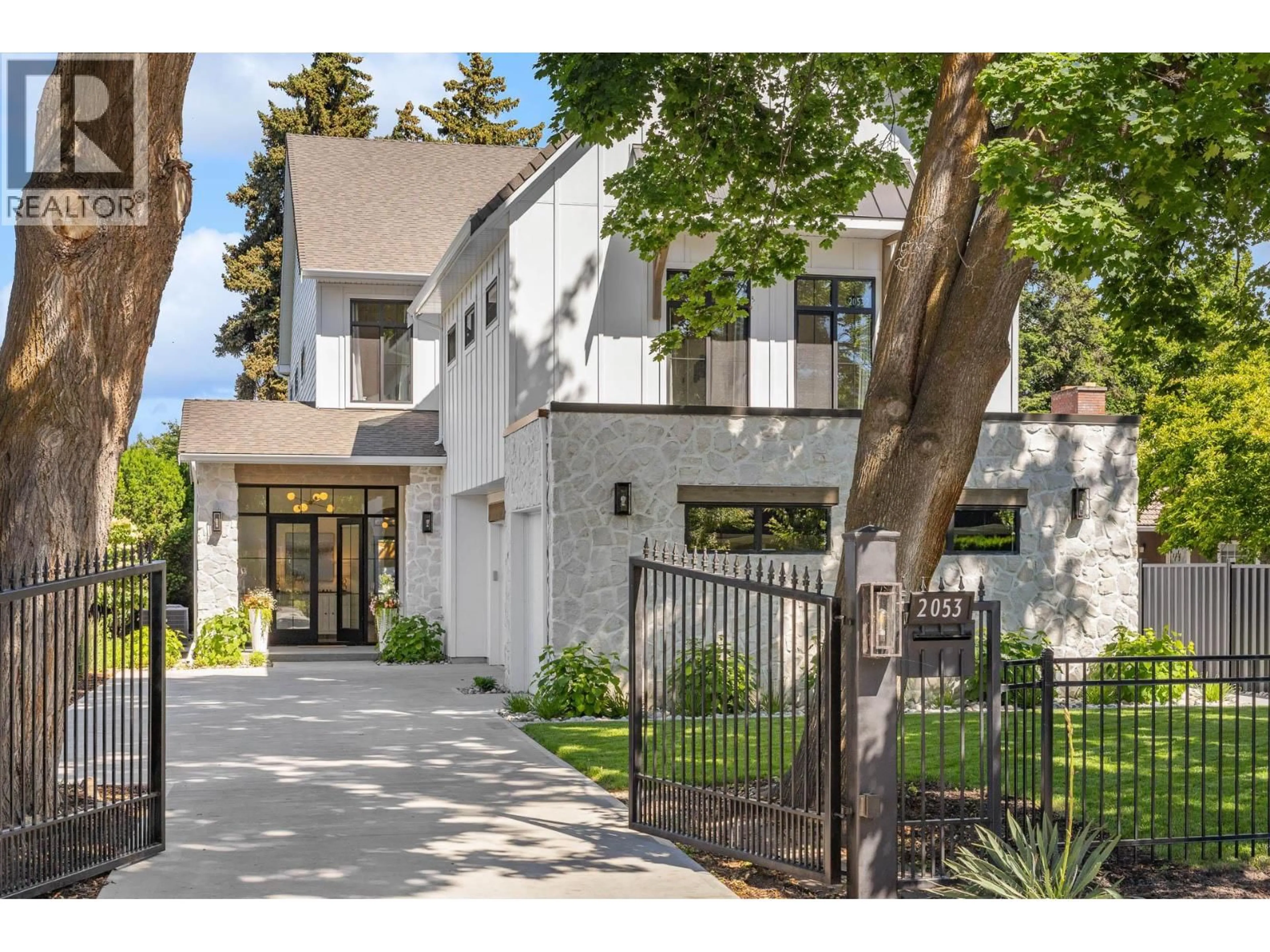 Unknown for 2053 LONG STREET, Kelowna British Columbia V1Y1L3