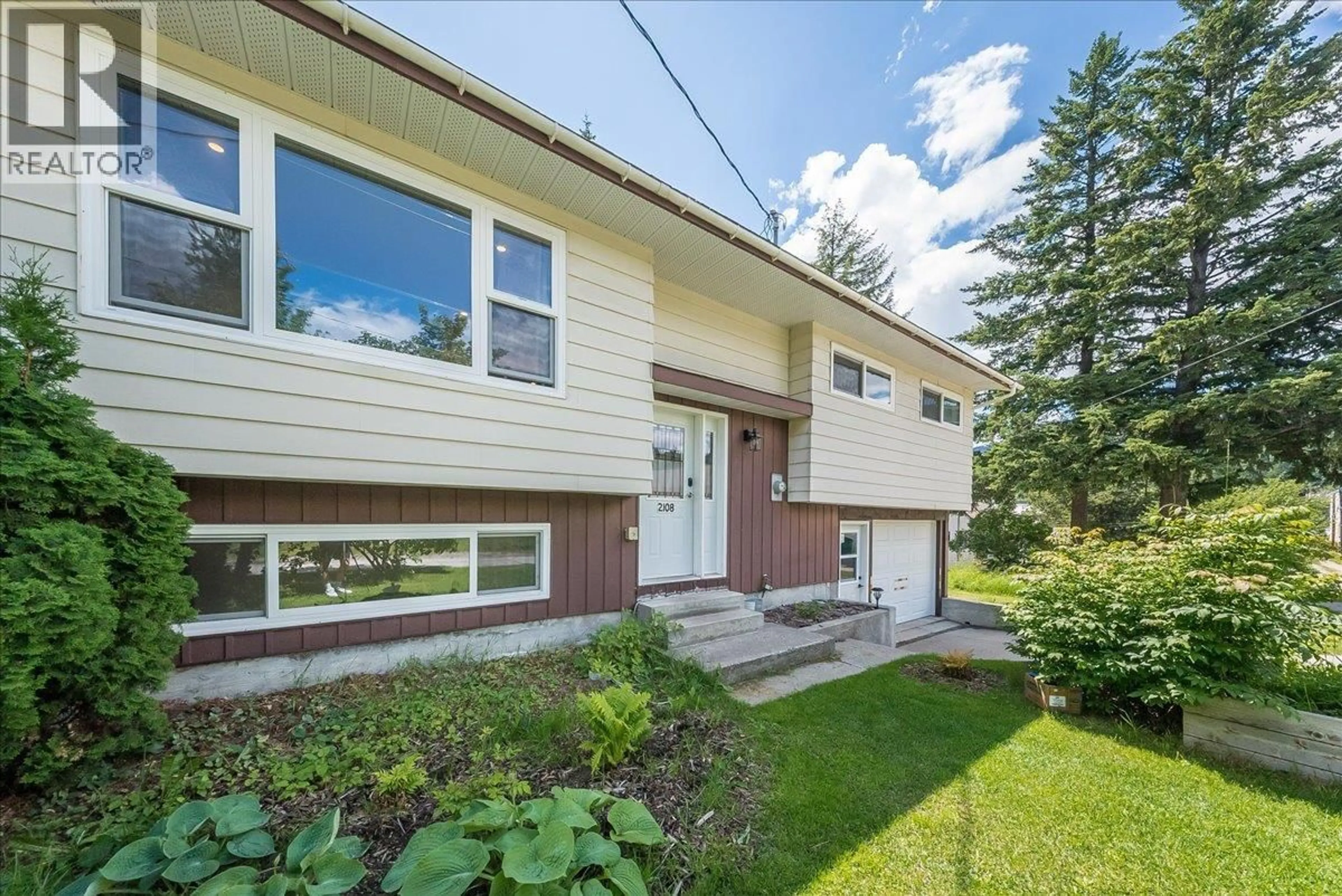 Unknown for 2108 THIRD AVENUE, Rossland British Columbia V0G1Y0