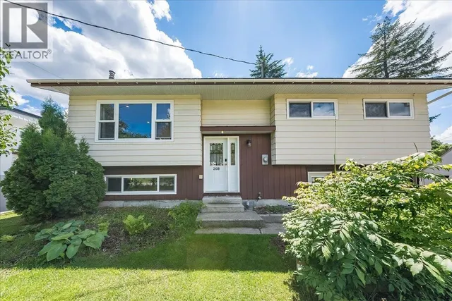 2108 THIRD AVENUE, Rossland 3