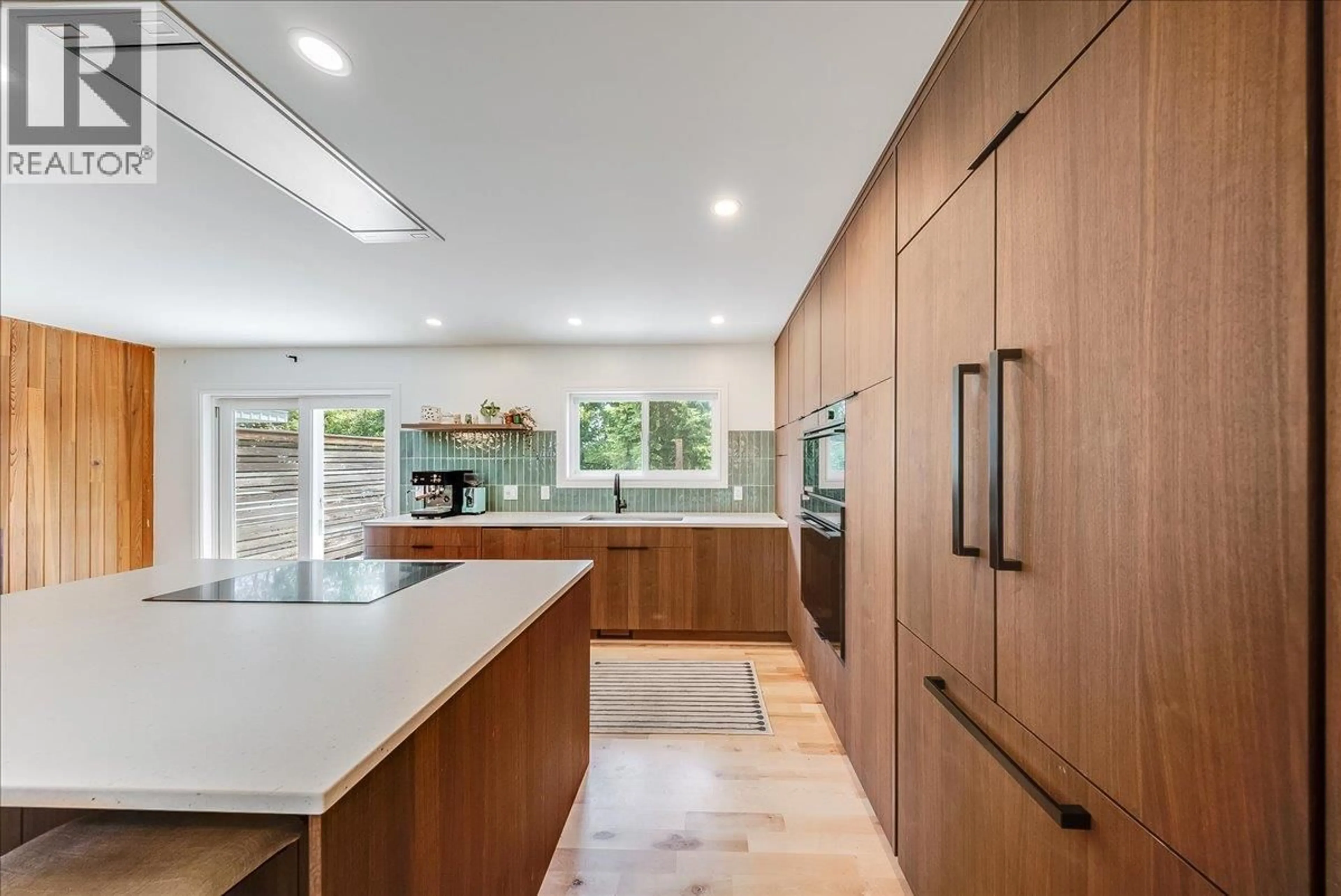 Contemporary kitchen, unknown for 2108 THIRD AVENUE, Rossland British Columbia V0G1Y0