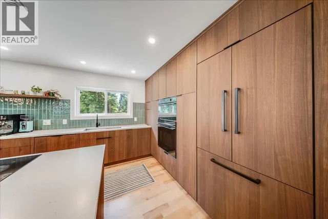 2108 THIRD AVENUE, Rossland 5