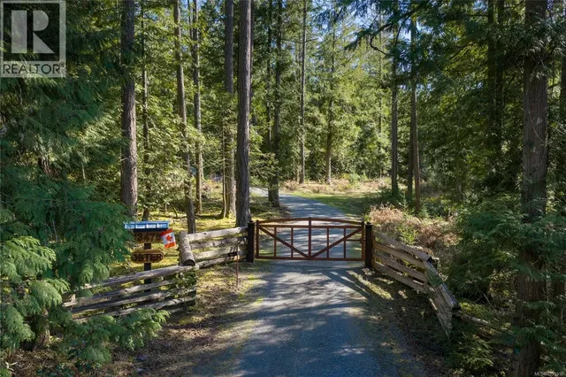 13475 CEDAR ROAD, Ladysmith 2