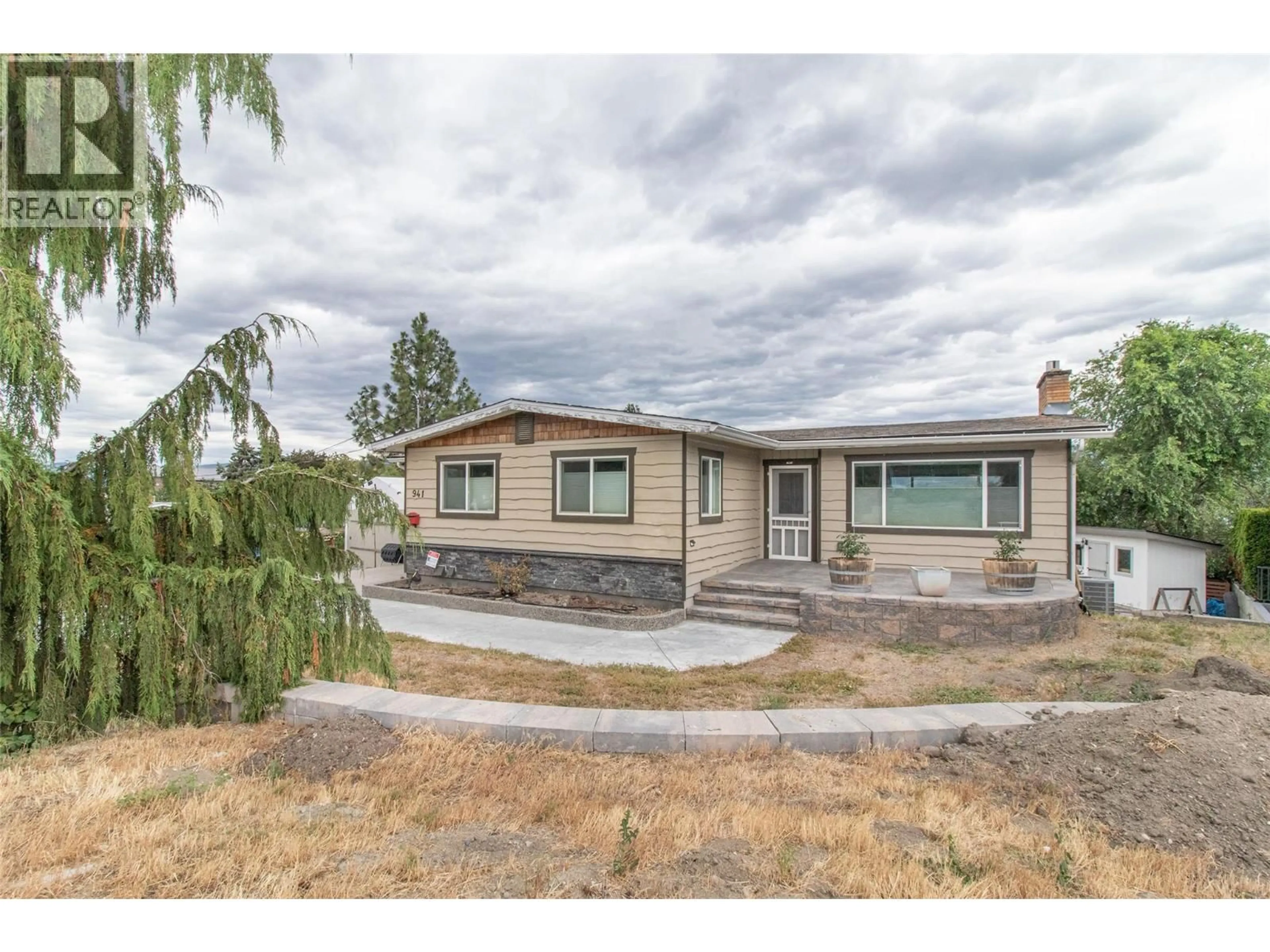 Home with vinyl exterior material, unknown for 941 ANDERS ROAD, West Kelowna British Columbia V1Z1K4