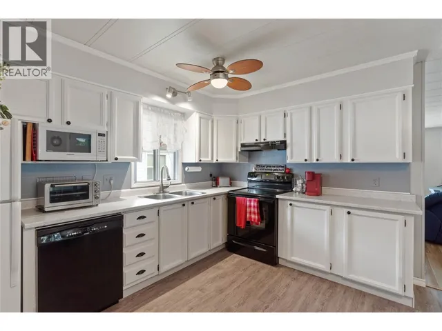 220 - 2400 OAKDALE WAY, Kamloops 3