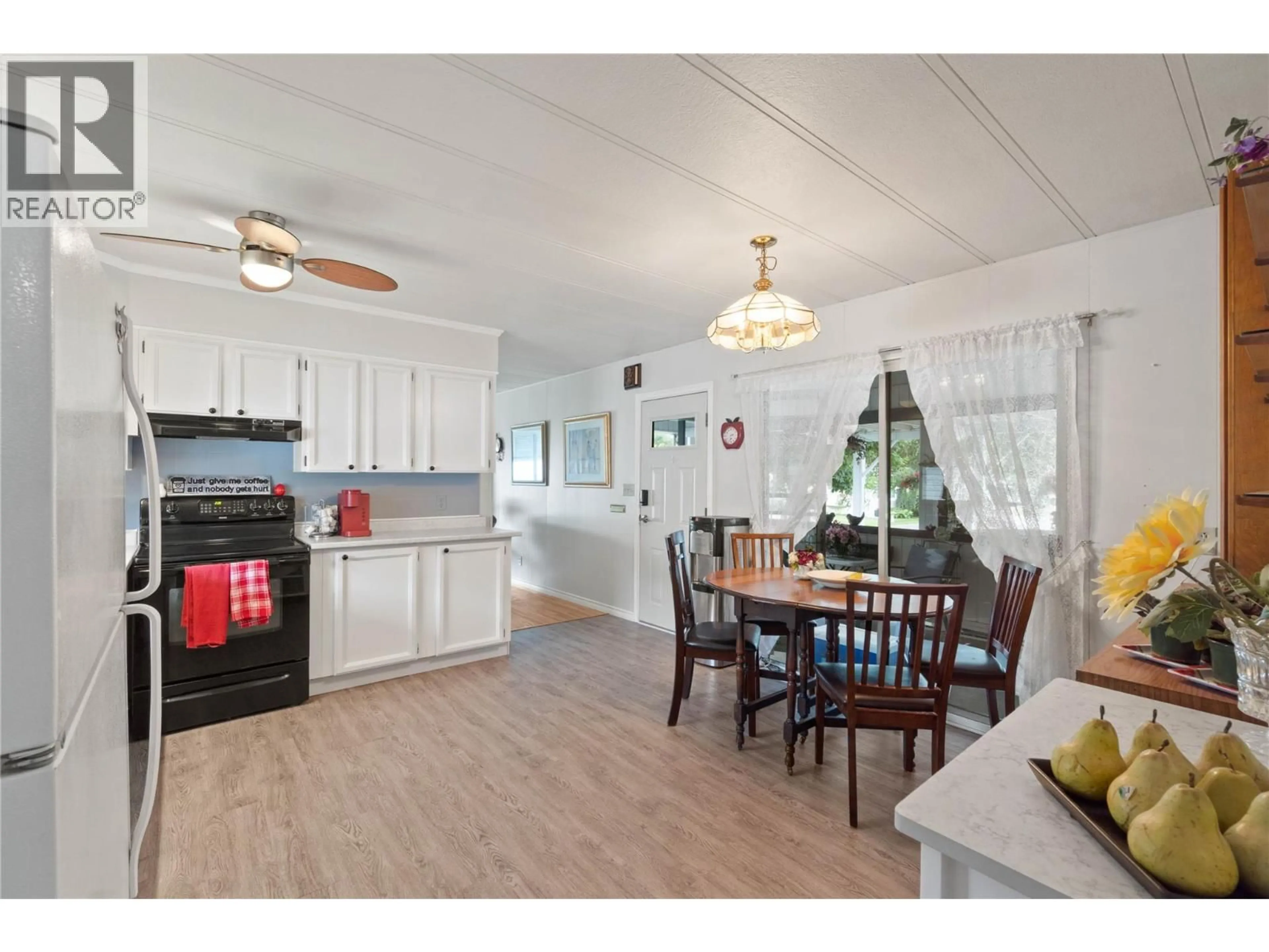 Open concept kitchen, unknown for 220 - 2400 OAKDALE WAY, Kamloops British Columbia V2B6W7