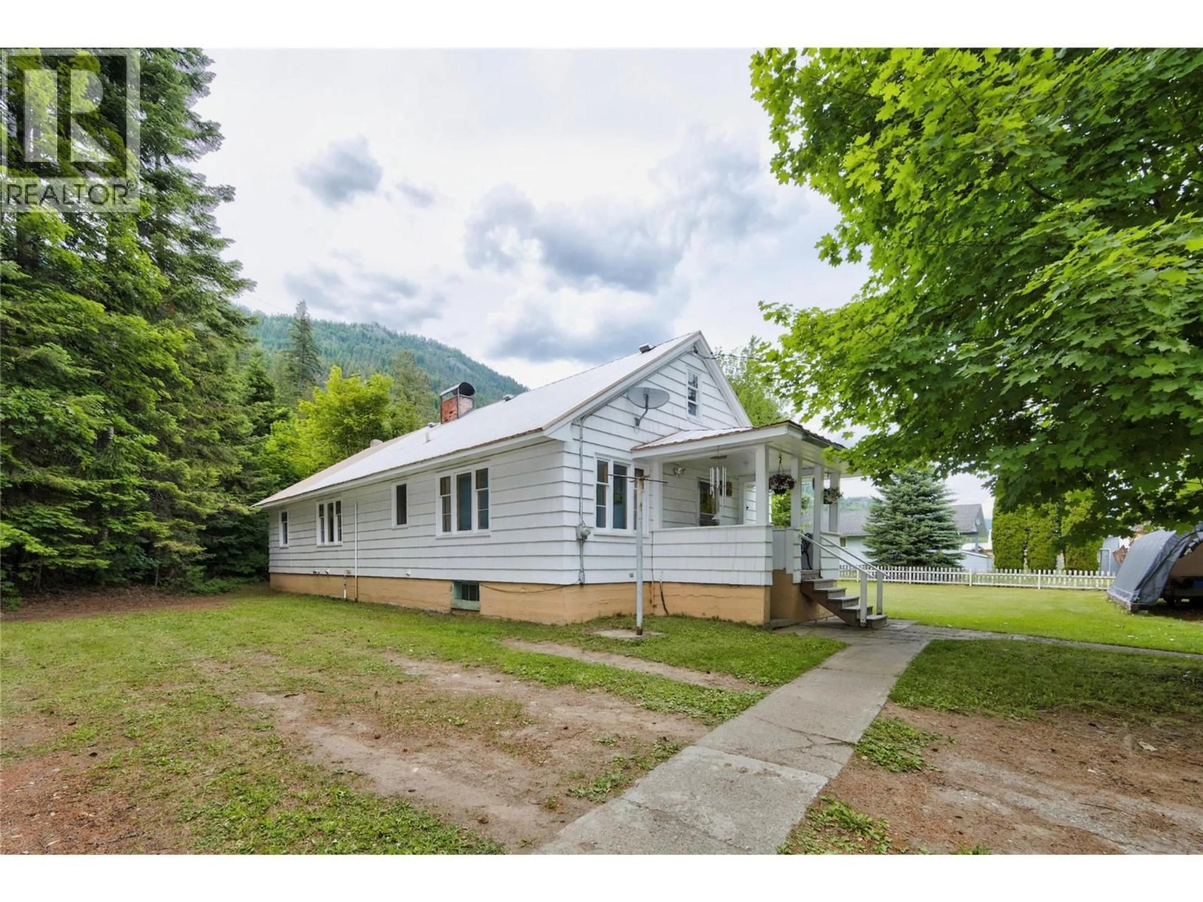 Unknown for 211 MACLURE AVENUE, Salmo British Columbia V0G1Z0