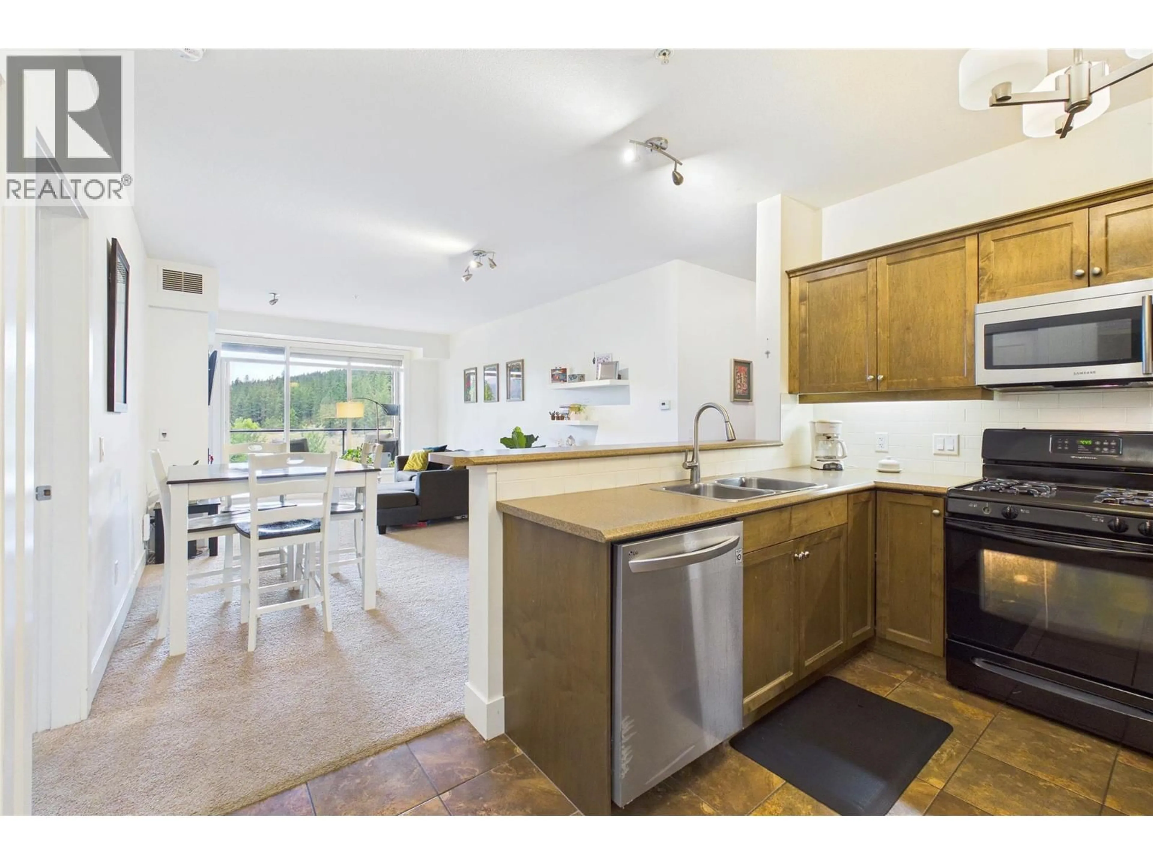 Open concept kitchen, unknown for 317 - 2532 SHORELINE DRIVE, Lake Country British Columbia V4V2R6