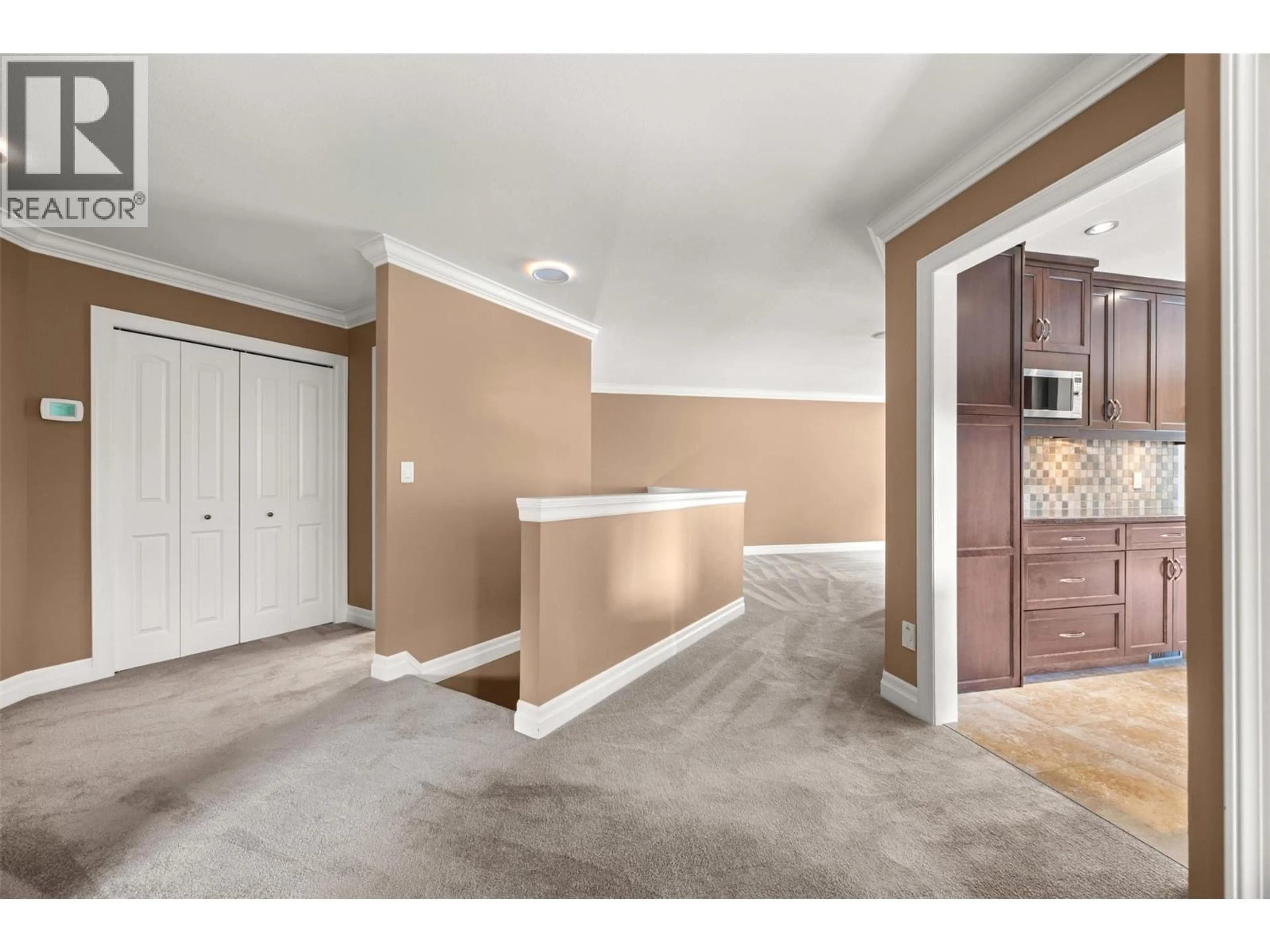 Unknown for 9 - 1886 PARKVIEW CRESCENT, Kelowna British Columbia V1X7G6