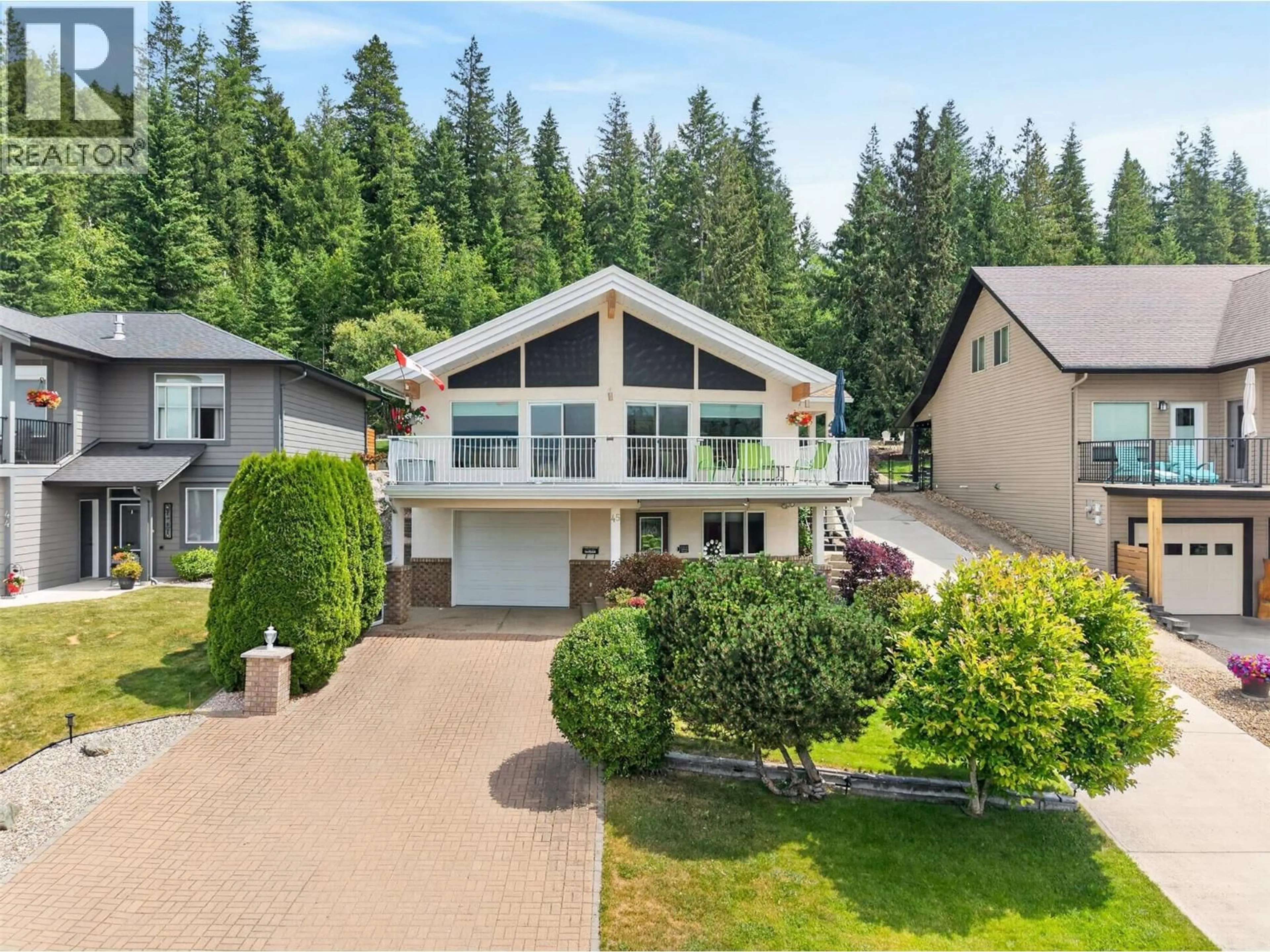 A pic from outside/outdoor area/front of a property/back of a property/a pic from drone, mountain view for 45 - 2592 ALPEN PARADIES ROAD, Blind Bay British Columbia V0E1H1