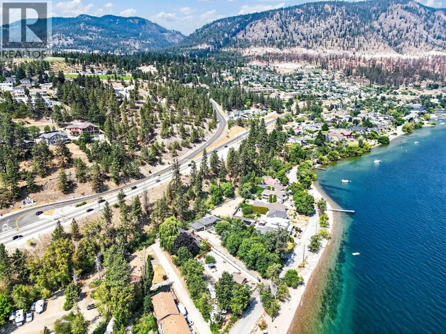 3922 BEACH AVENUE, Peachland 3