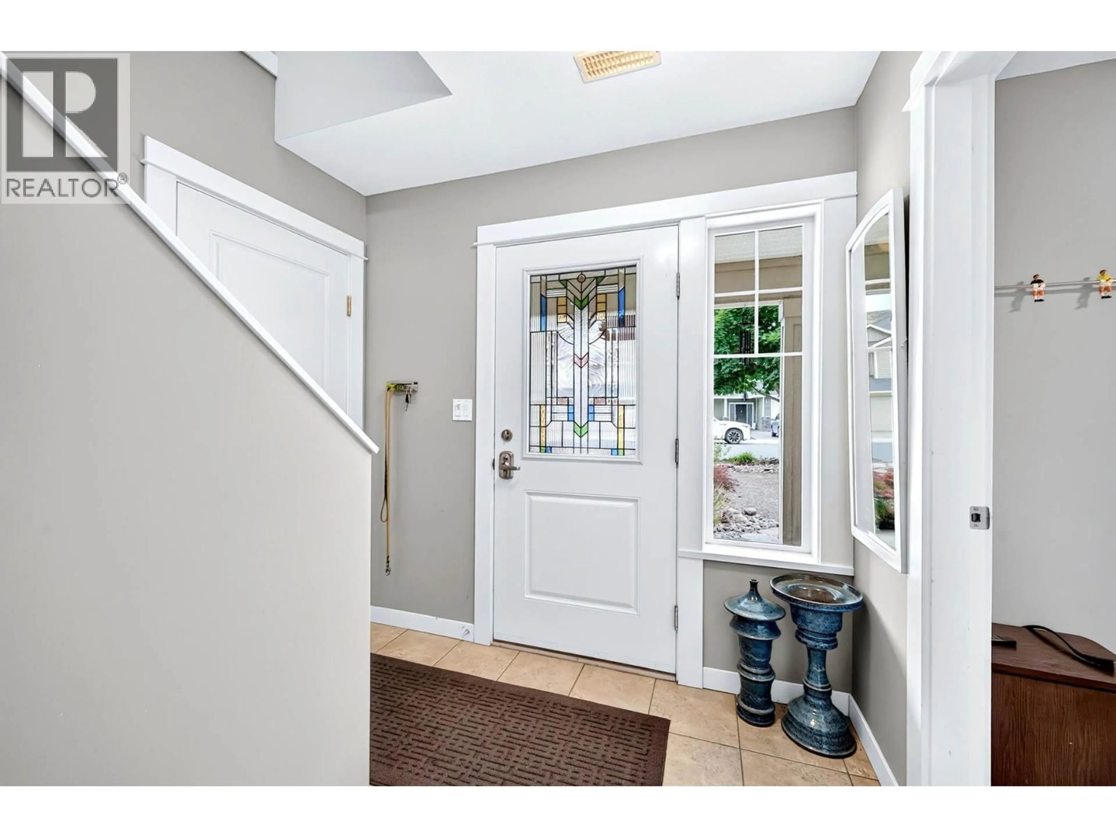 Indoor entryway for 2639 ROSEWOOD AVENUE, Kamloops British Columbia V2C0C4