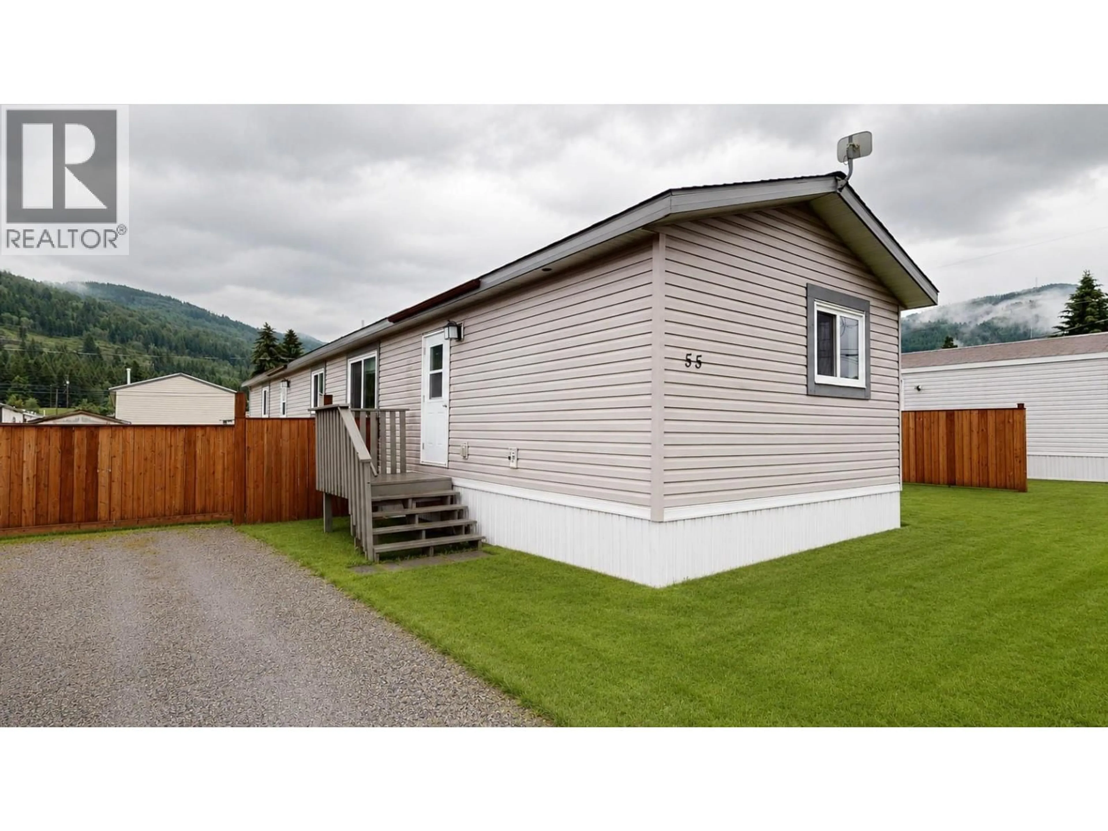 Home with vinyl exterior material, mountain view for 55 - 100 INDUSTRIAL #1 ROAD, Sparwood British Columbia V0B2G1