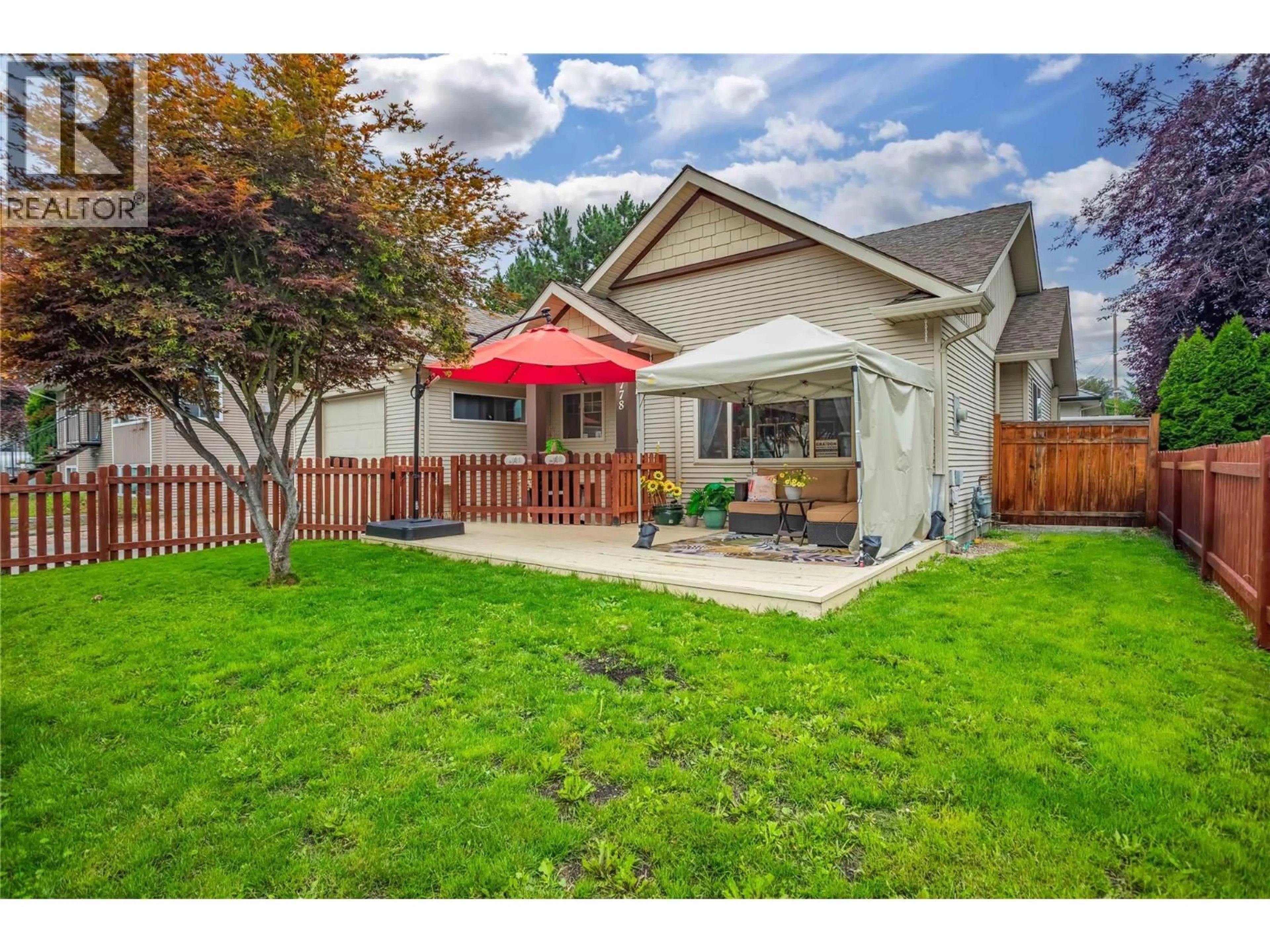 Patio, street for 778 COPELAND PLACE, Kelowna British Columbia V1Y8P9
