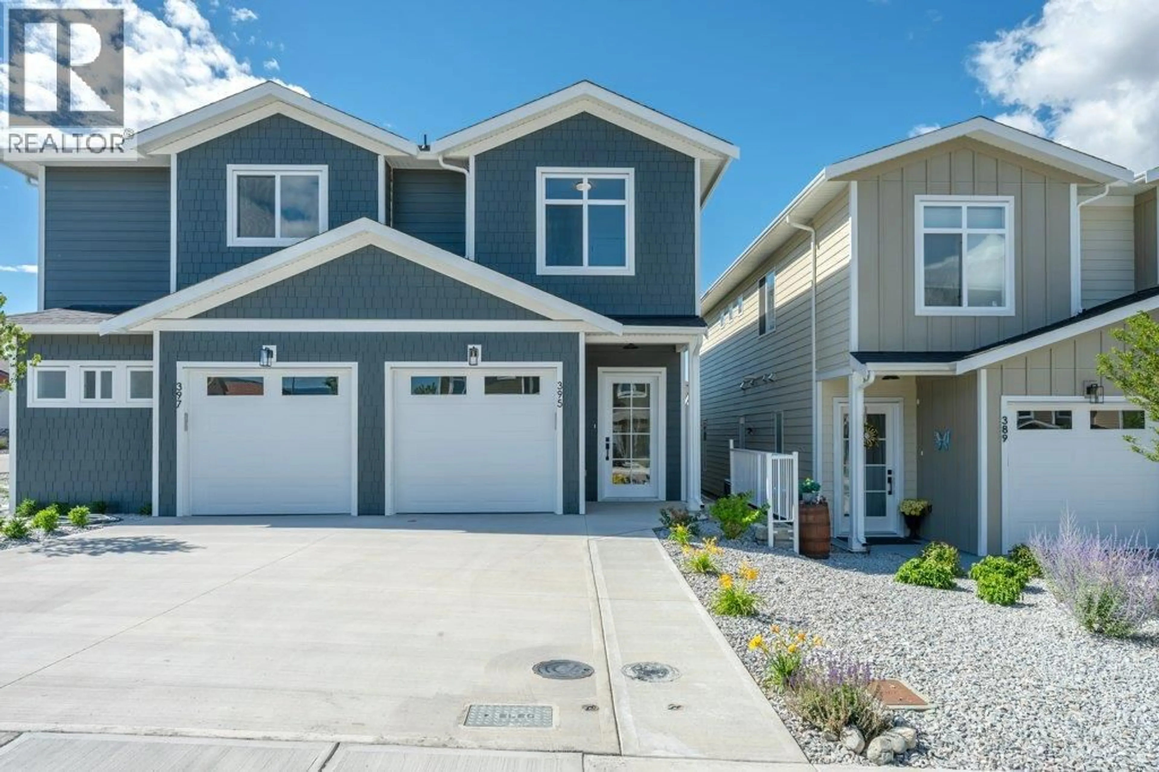 Home with vinyl exterior material, street for 395 CHARDONNAY AVENUE, Oliver British Columbia V0H1T4