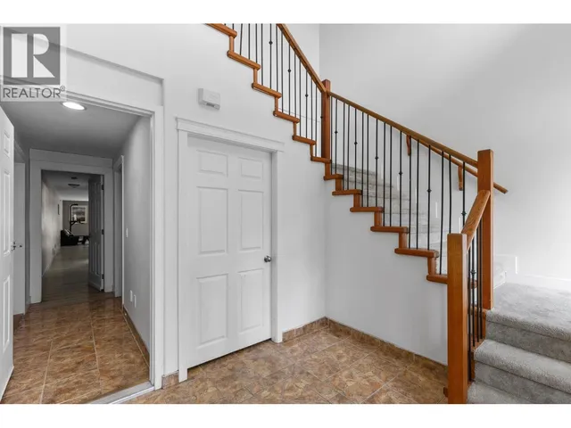 1374 MCINNES AVENUE, Kelowna 3