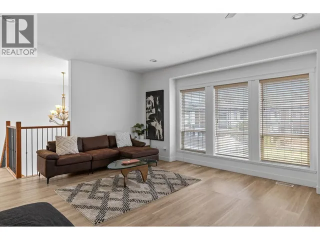 1374 MCINNES AVENUE, Kelowna 4