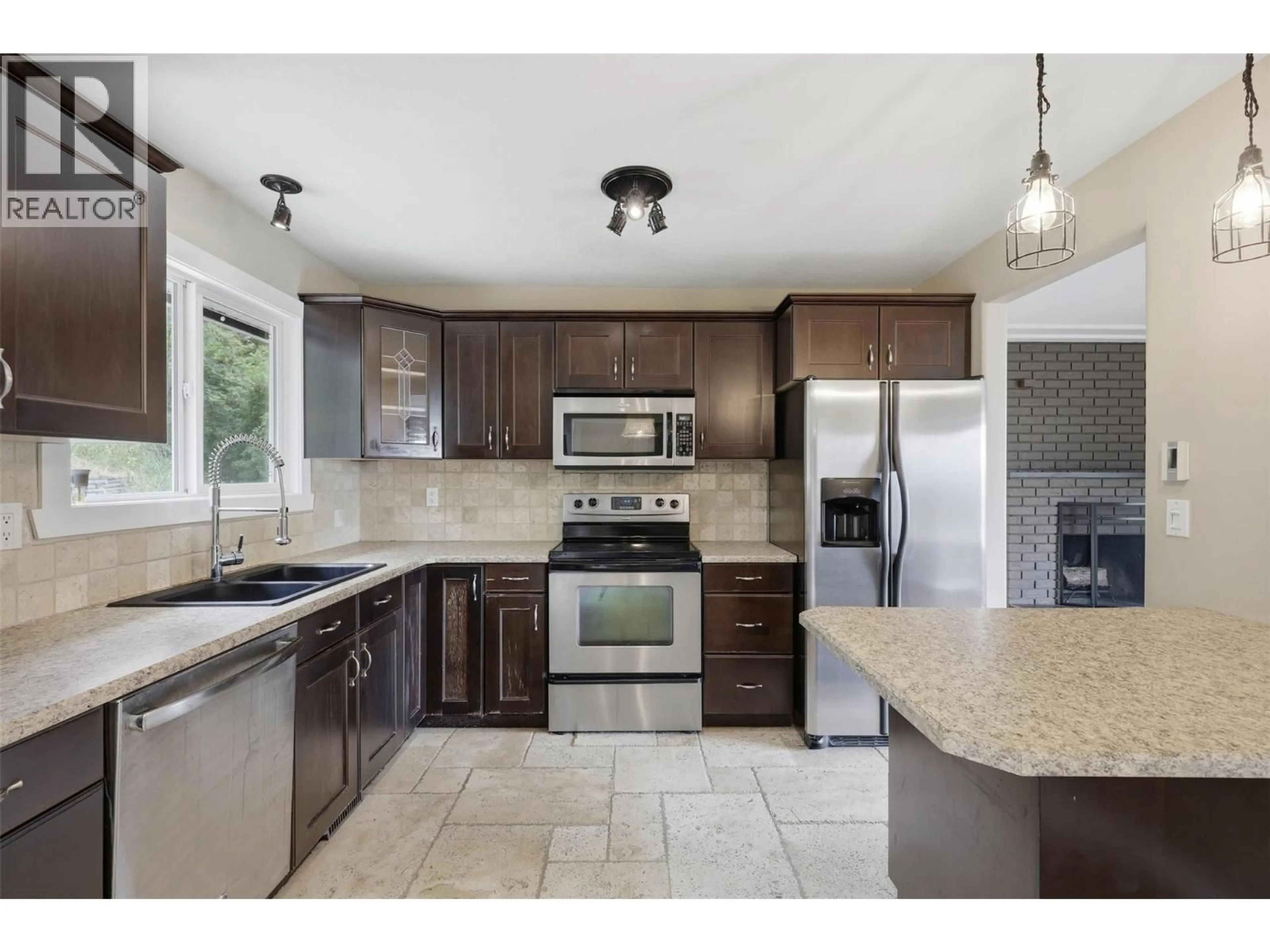 Open concept kitchen, ceramic/tile floor for 1871 SPRINGHILL DRIVE, Kamloops British Columbia V2E1J2