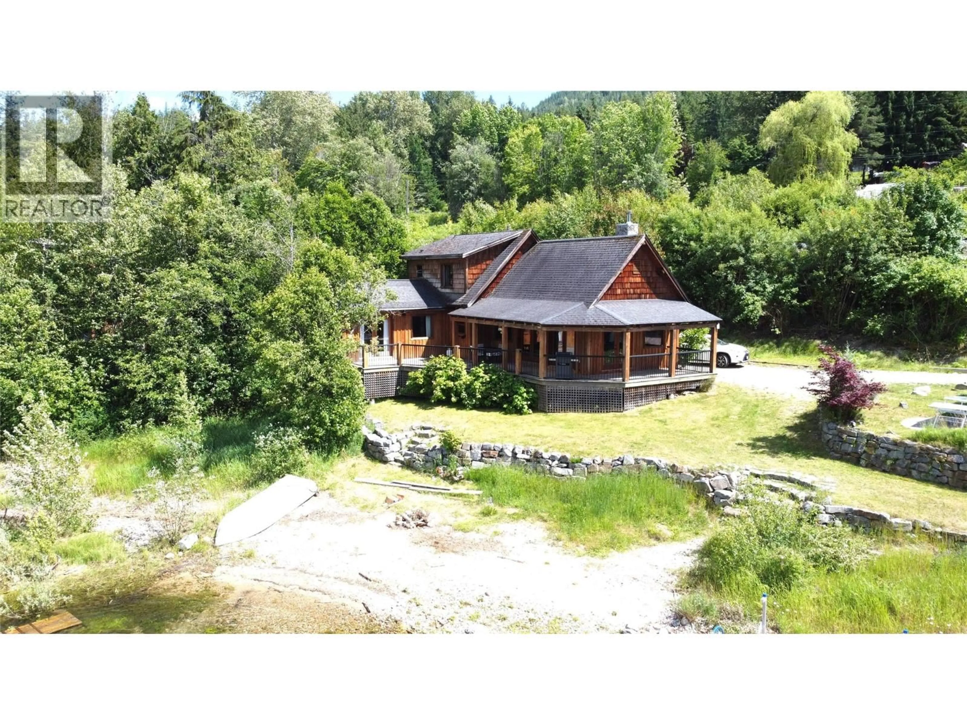 A pic from outside/outdoor area/front of a property/back of a property/a pic from drone, unknown for 113 KOOTENAY LAKE ROAD, Procter British Columbia V0G1V0