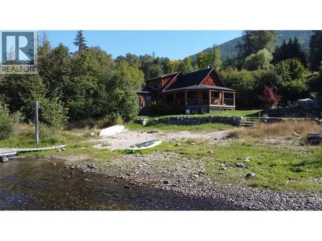 113 KOOTENAY LAKE ROAD, Procter 2