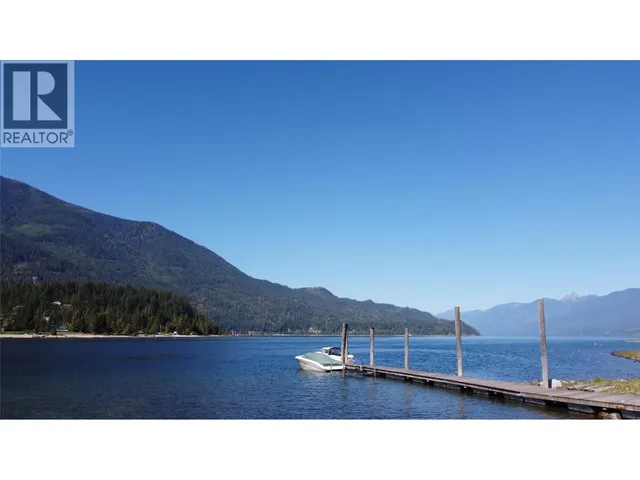 113 KOOTENAY LAKE ROAD, Procter 4