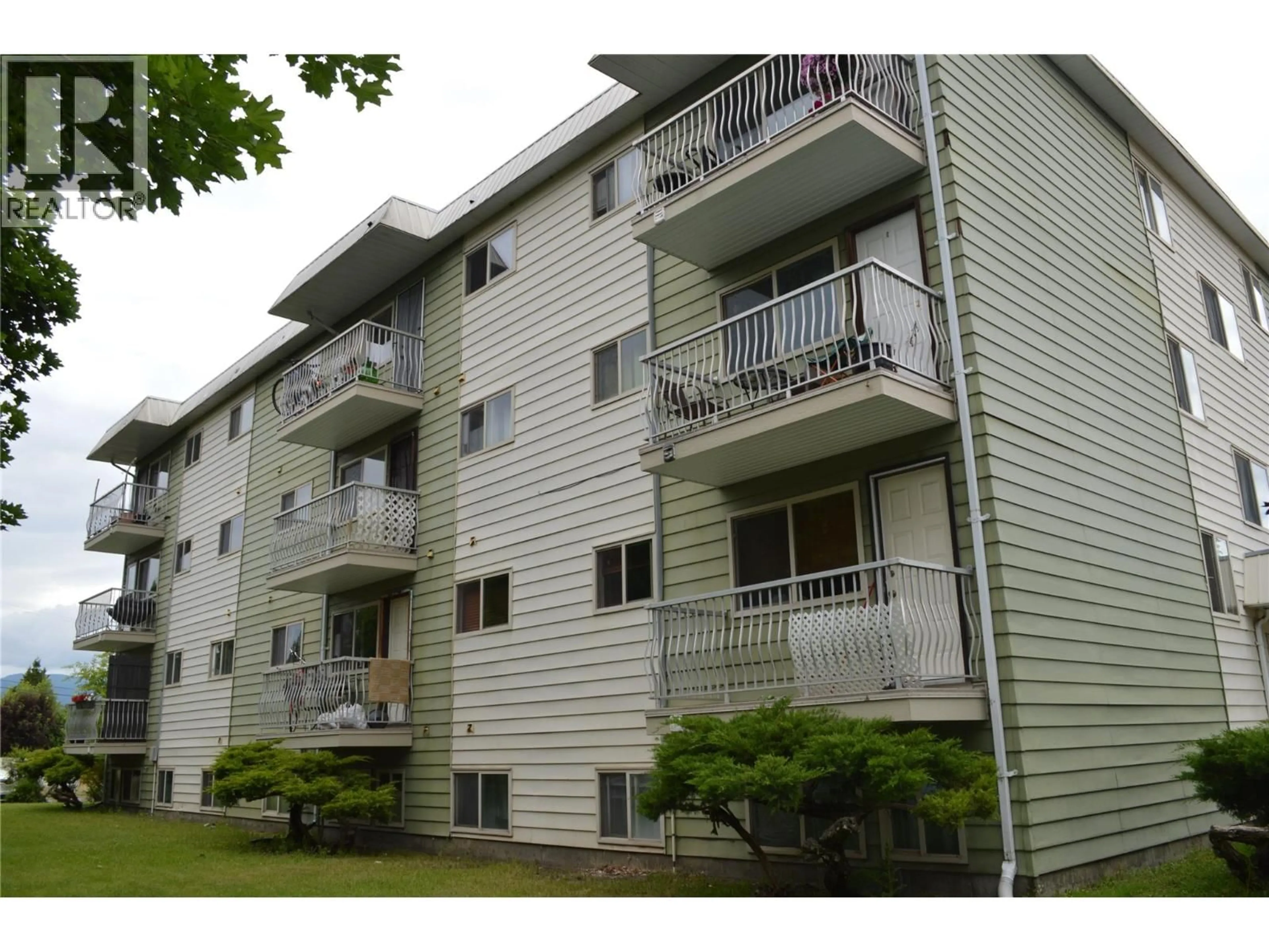 Patio, building for 305 - 2126 68TH AVENUE, Grand Forks British Columbia V0H1H0