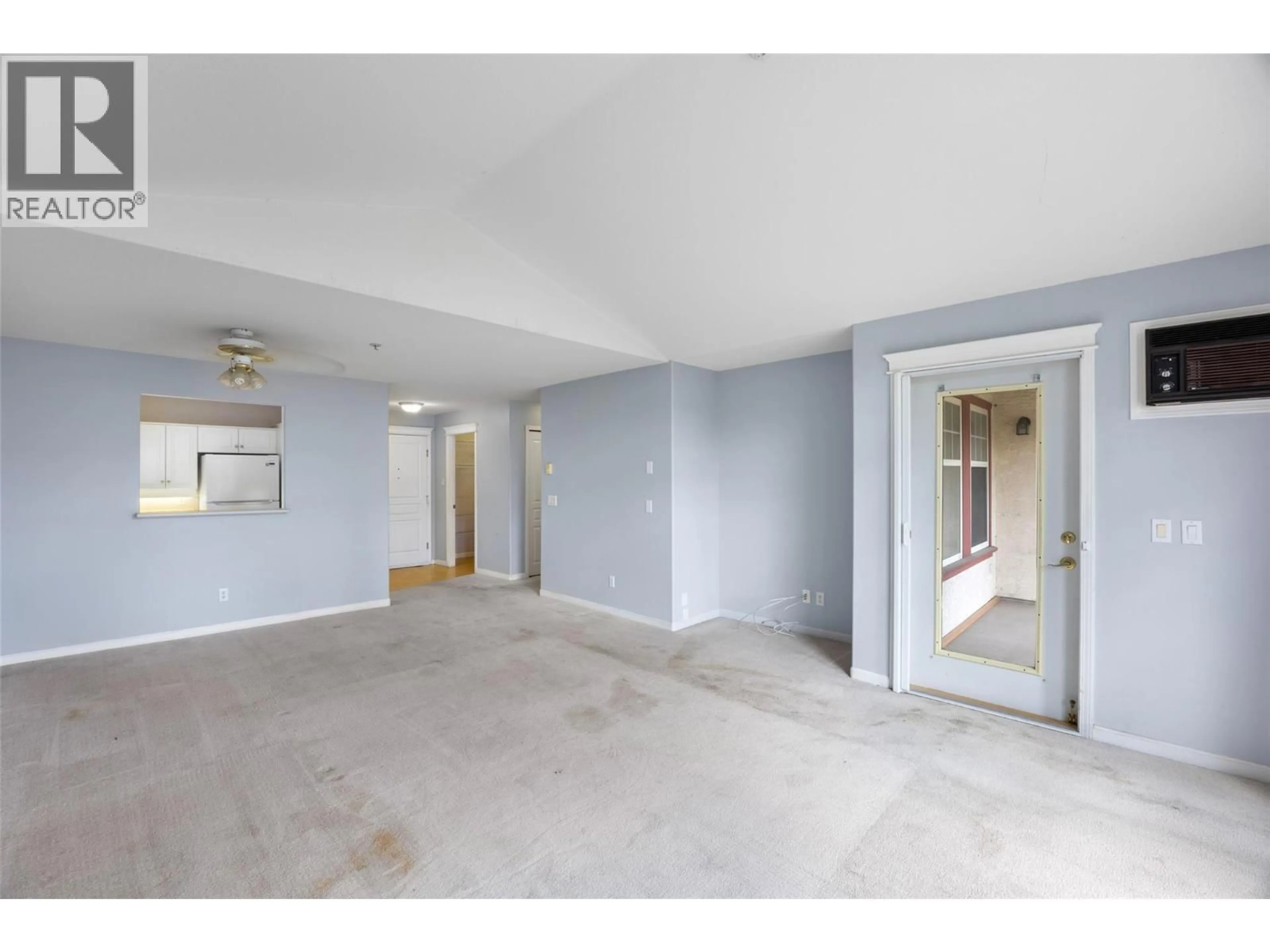 A pic of a room for 301 - 490 LORNE STREET, Kamloops British Columbia V2C1W3