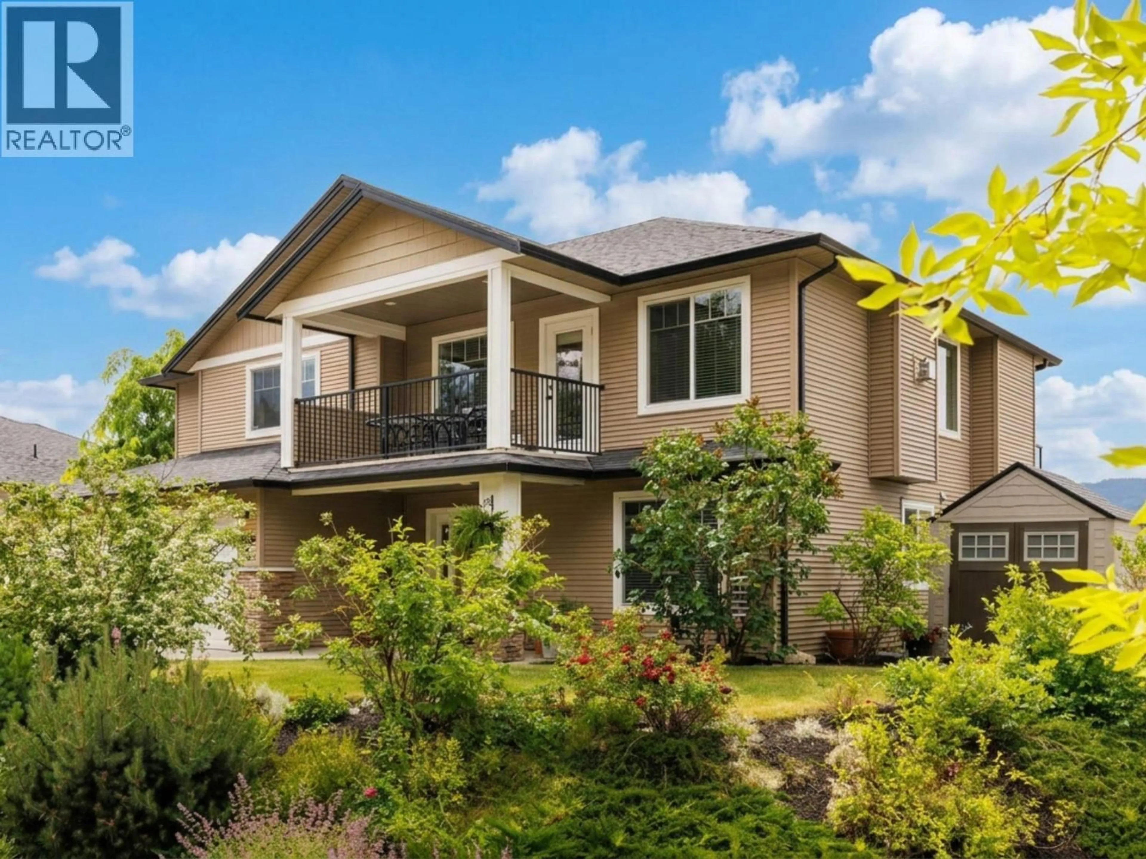 Home with vinyl exterior material, street for 10349 COPPER HILL LANE, Lake Country British Columbia V4V2P3