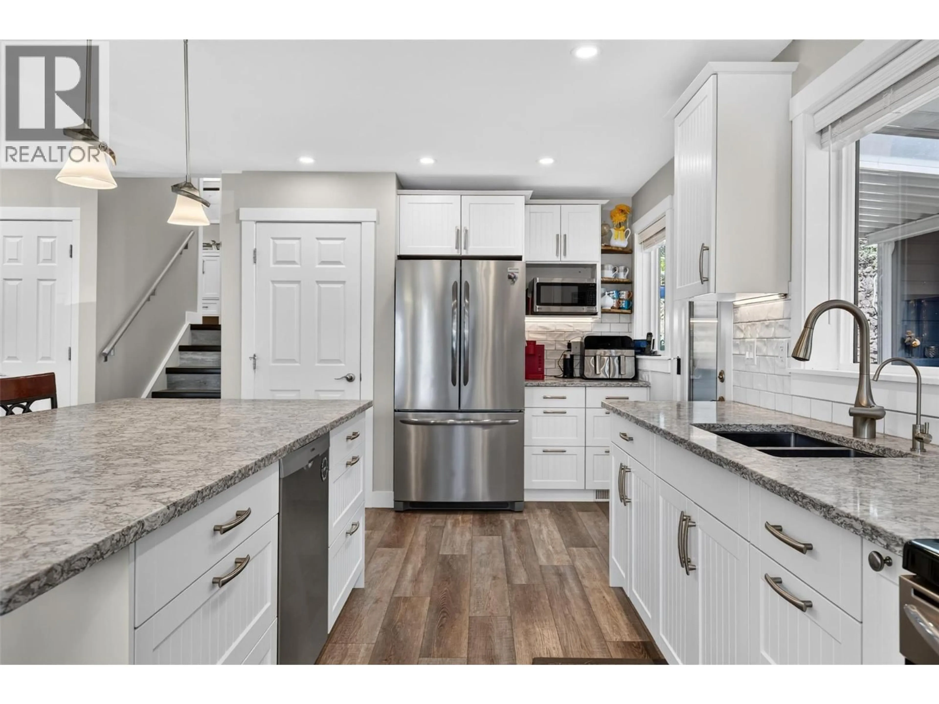 Open concept kitchen, unknown for 1077 CASCADE PLACE, Kelowna British Columbia V1V1H9