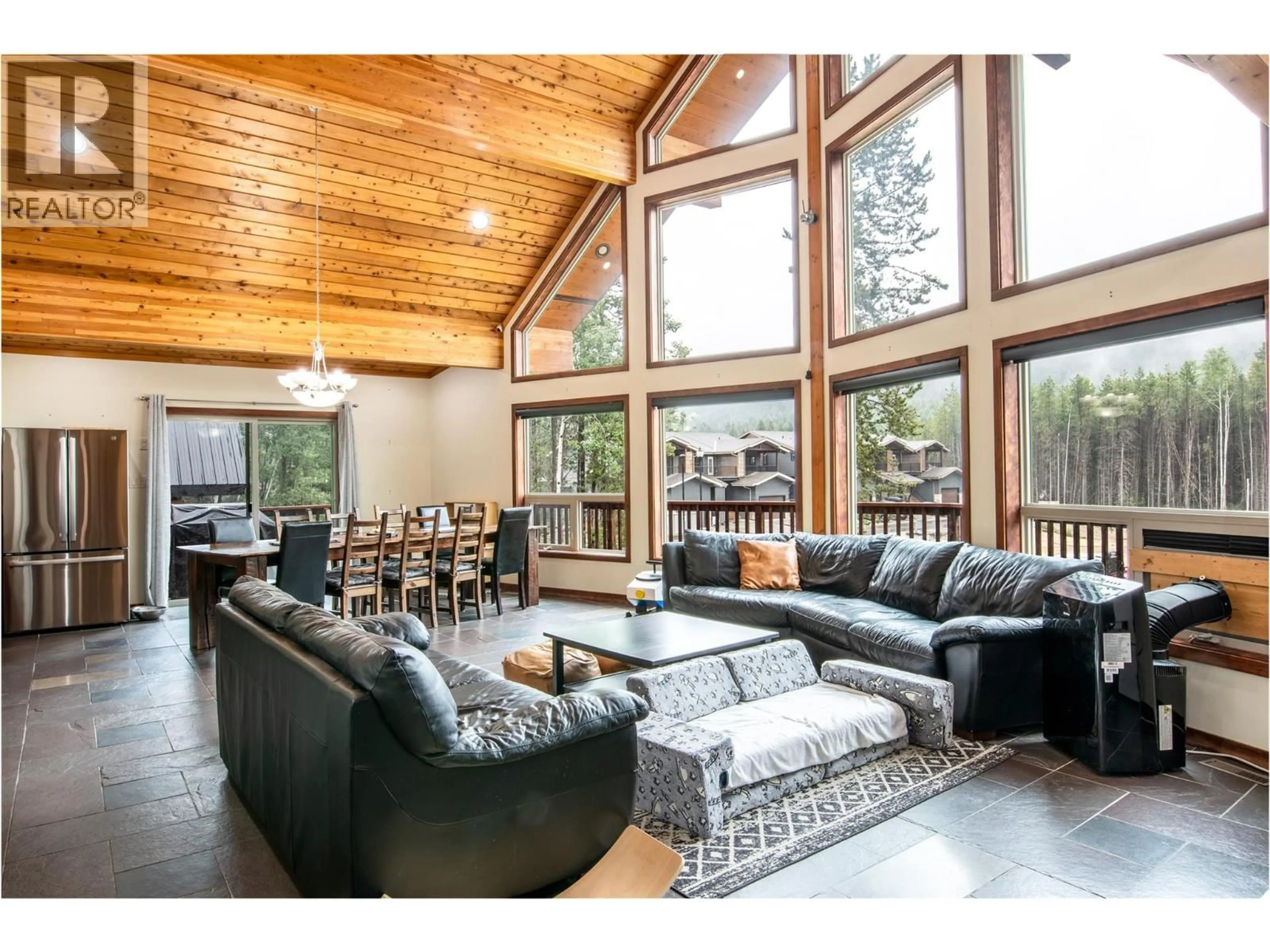 Living room with furniture, wood/laminate floor for 1445 GRANITE DRIVE, Golden British Columbia V0A1H3