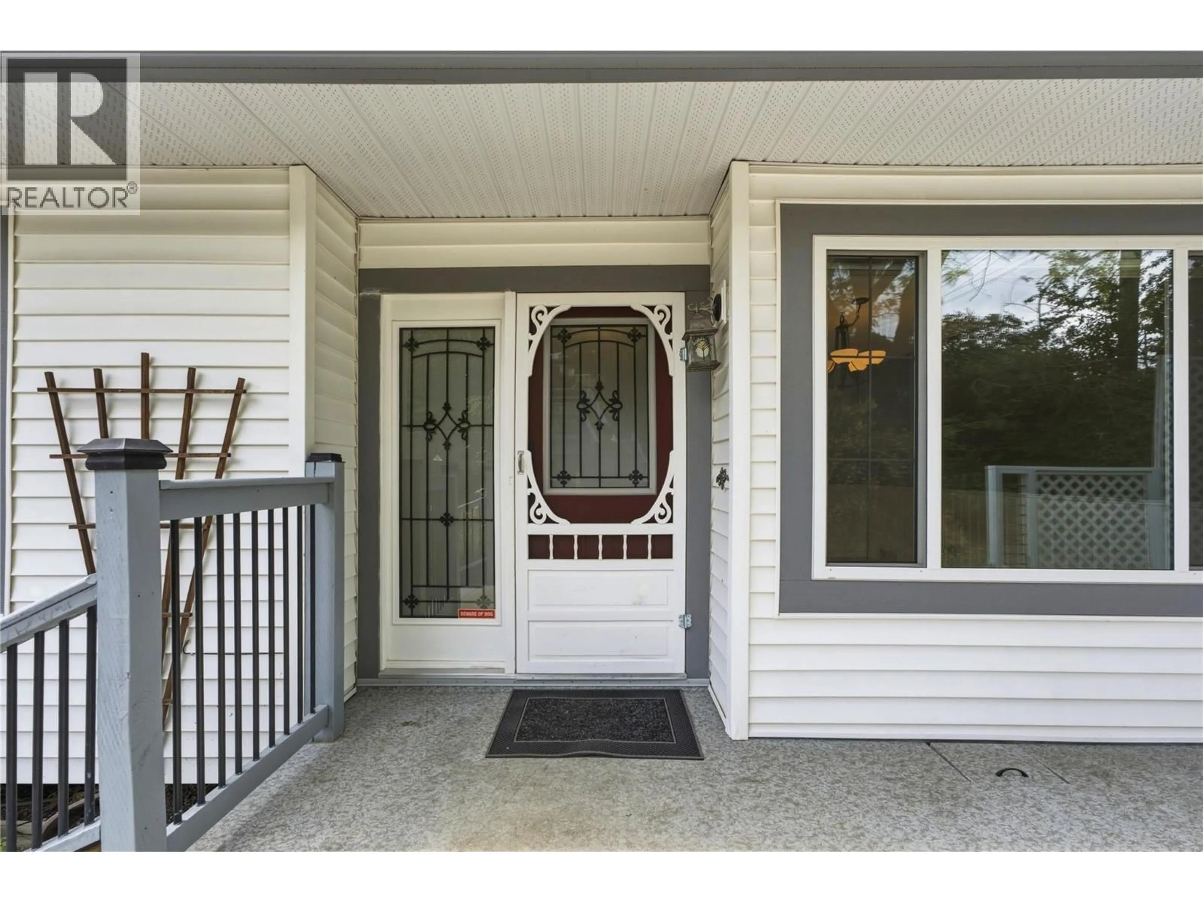 Indoor entryway for 6864 BRYDEN ROAD, Vernon British Columbia V1B3T3