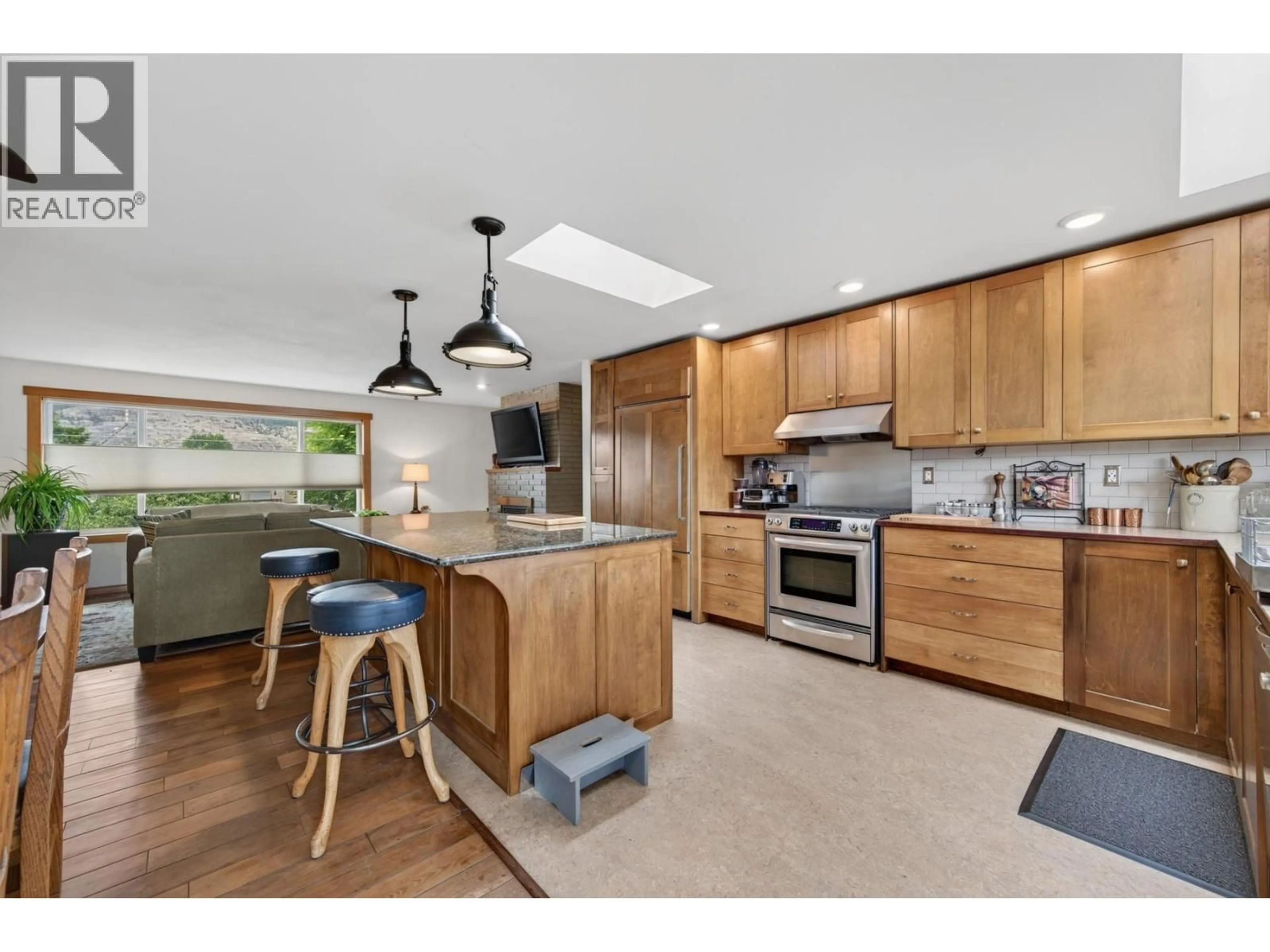 Open concept kitchen, unknown for 2270 YOUNG AVENUE, Kamloops British Columbia V2B4M6