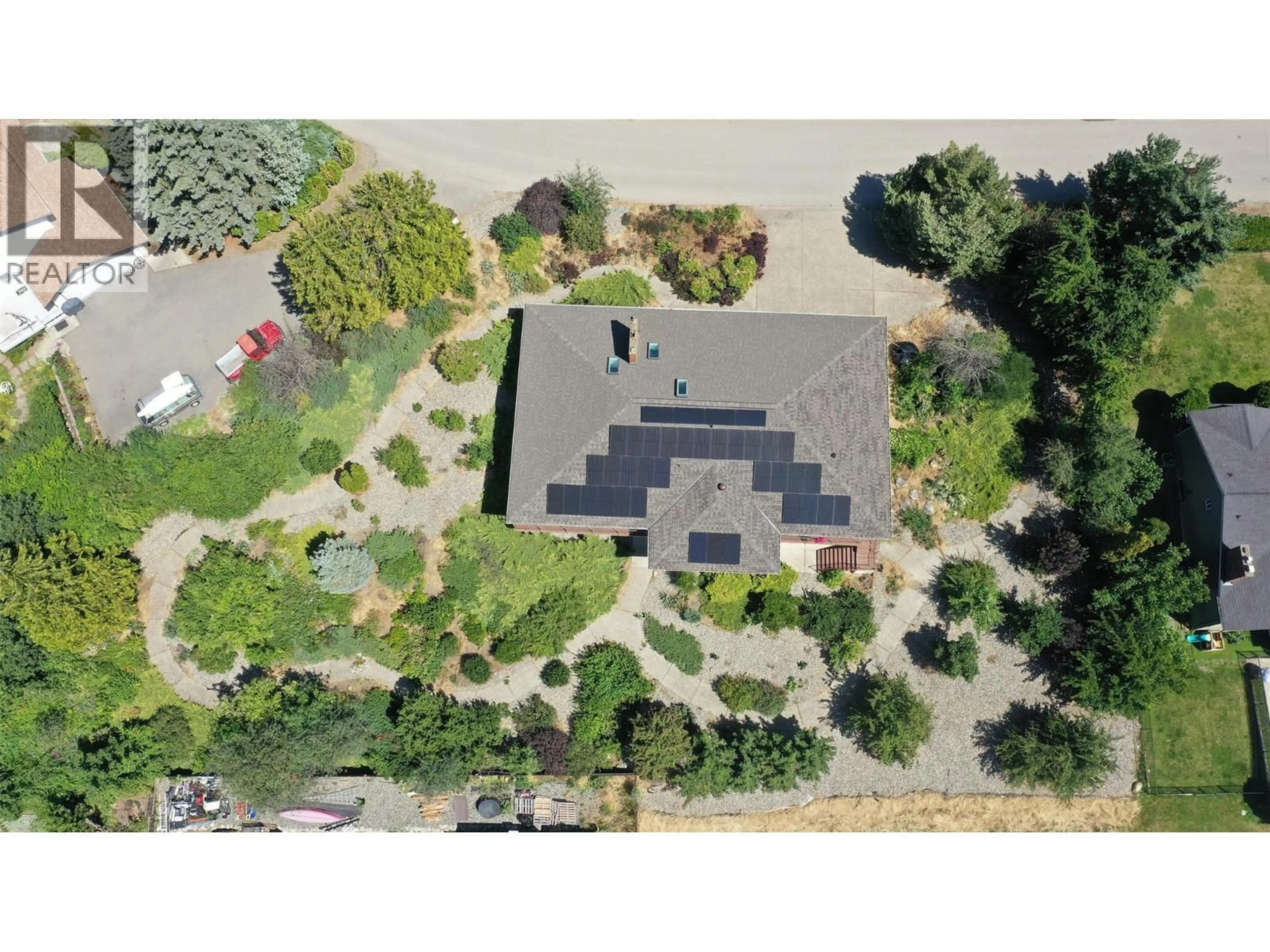 A pic from outside/outdoor area/front of a property/back of a property/a pic from drone, unknown for 460 CRESTVIEW DRIVE, Coldstream British Columbia V1B2X6