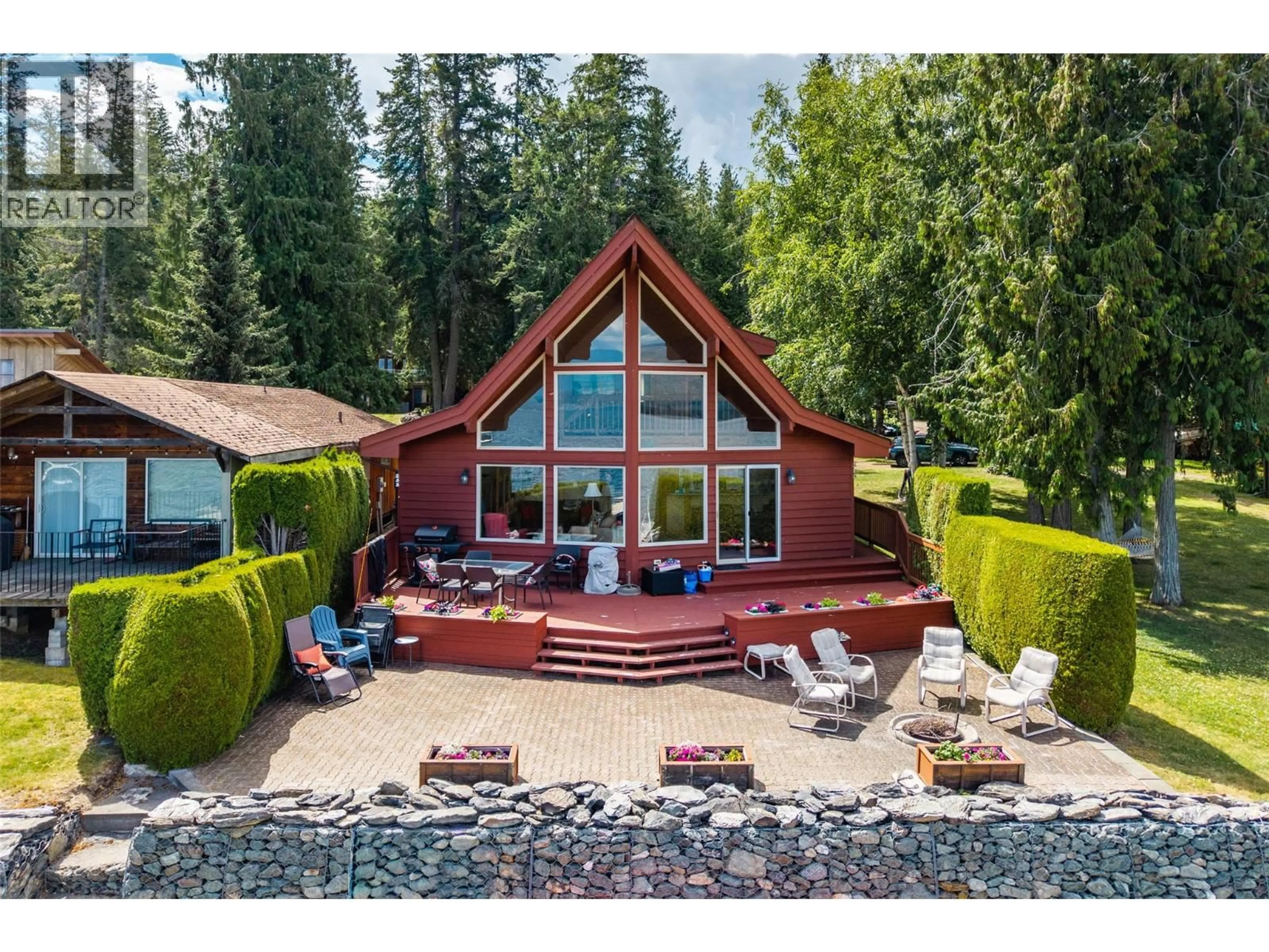 A pic from outside/outdoor area/front of a property/back of a property/a pic from drone, water/lake/river/ocean view for 125 - 1837 ARCHIBALD ROAD, Blind Bay British Columbia V0E2W1