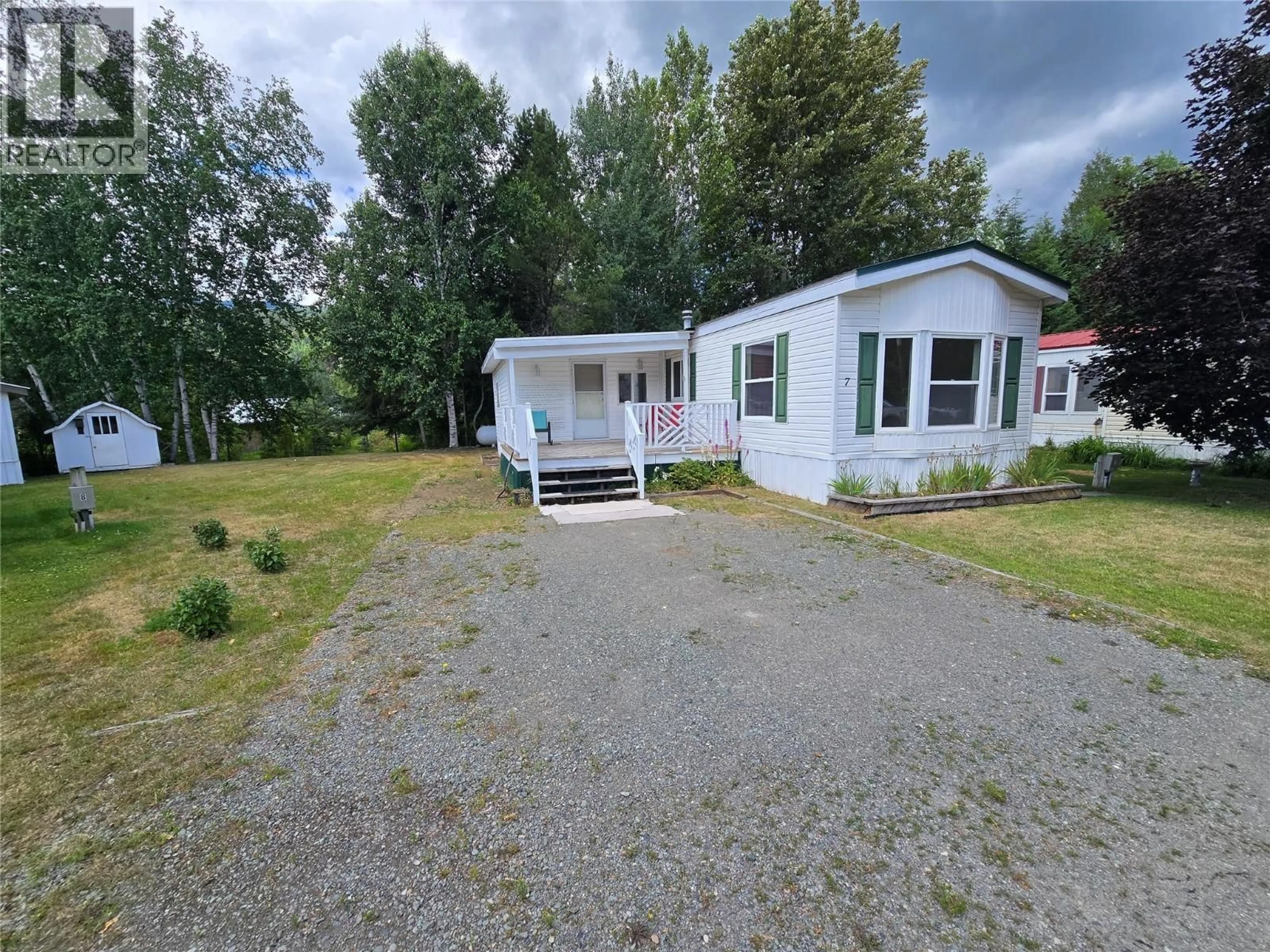 A pic from outside/outdoor area/front of a property/back of a property/a pic from drone, unknown for 7 - 130 FERRY ROAD, Clearwater British Columbia V0E1N2