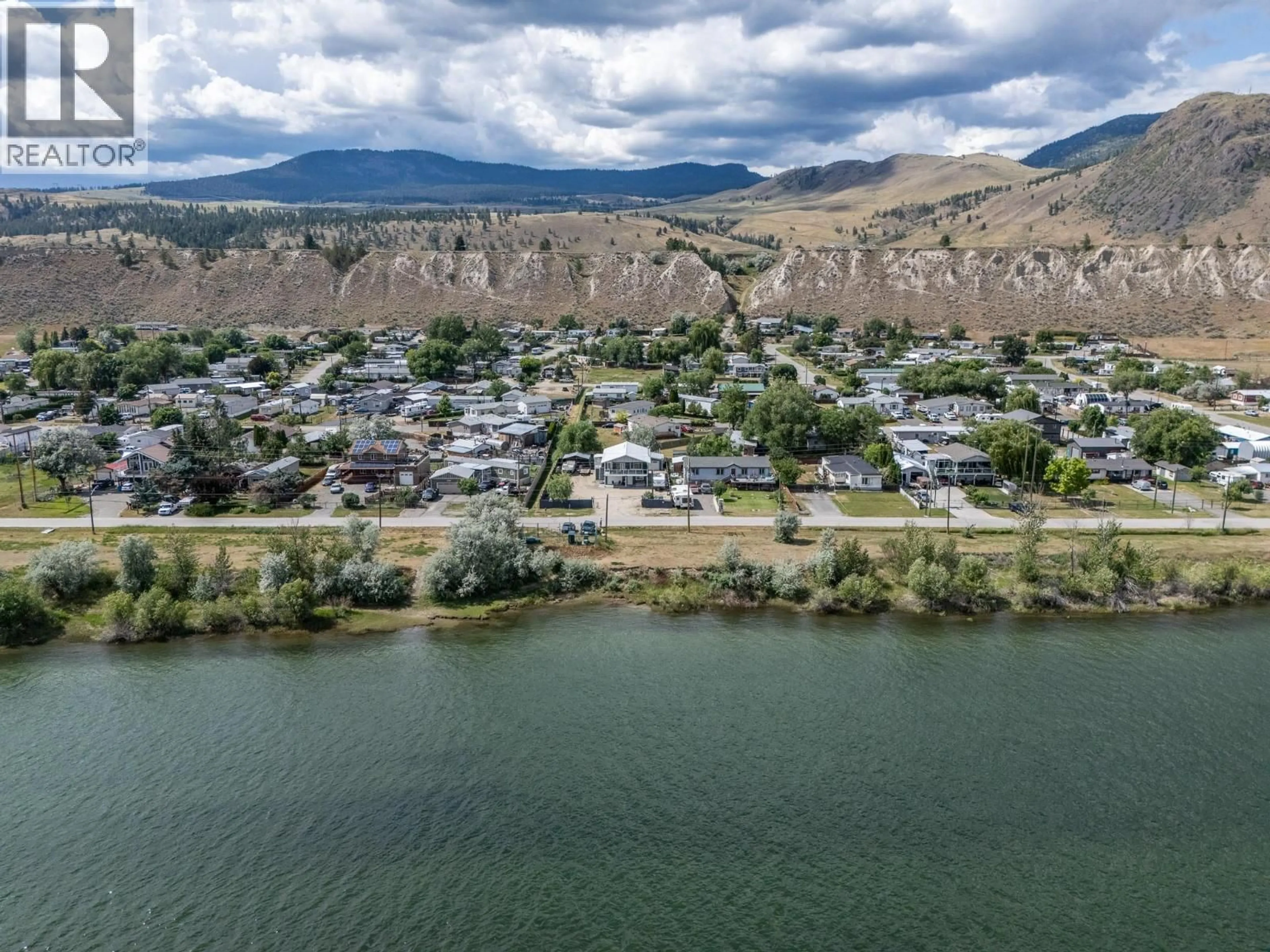 A pic from outside/outdoor area/front of a property/back of a property/a pic from drone, water/lake/river/ocean view for 4953 RIVER ROAD, Pritchard British Columbia V0E2P0