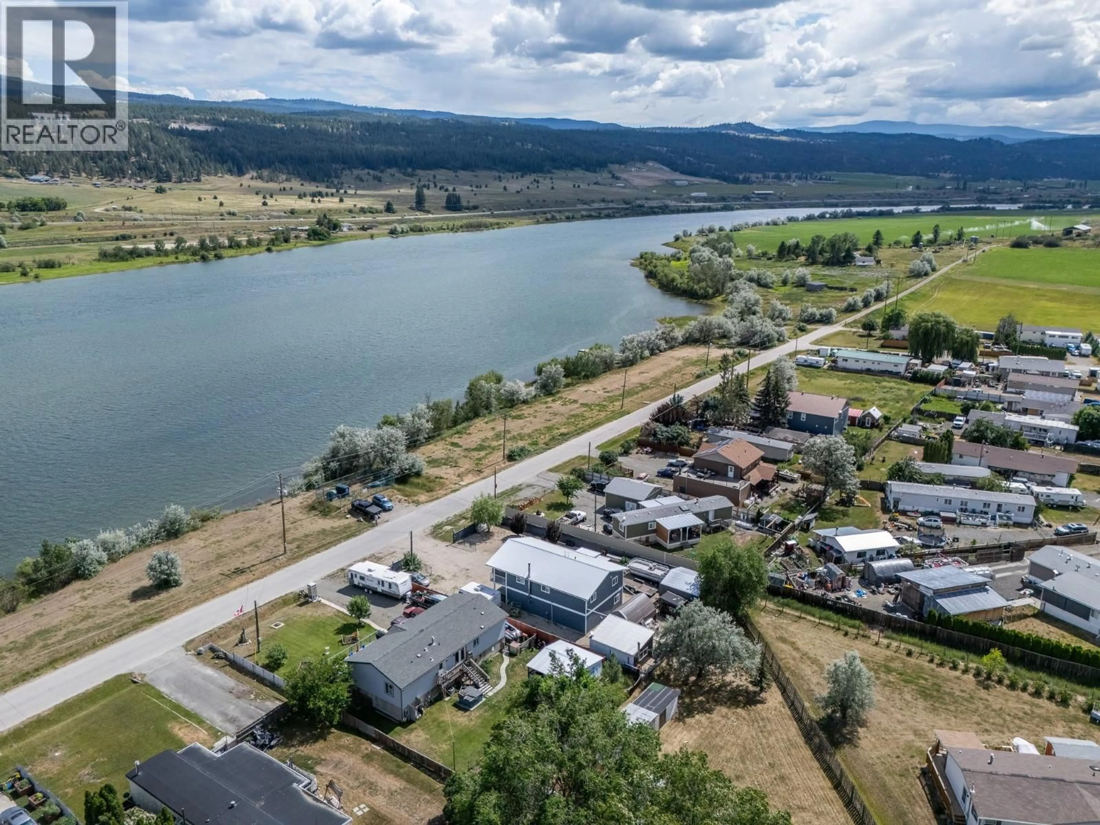A pic from outside/outdoor area/front of a property/back of a property/a pic from drone, water/lake/river/ocean view for 4953 RIVER ROAD, Pritchard British Columbia V0E2P0