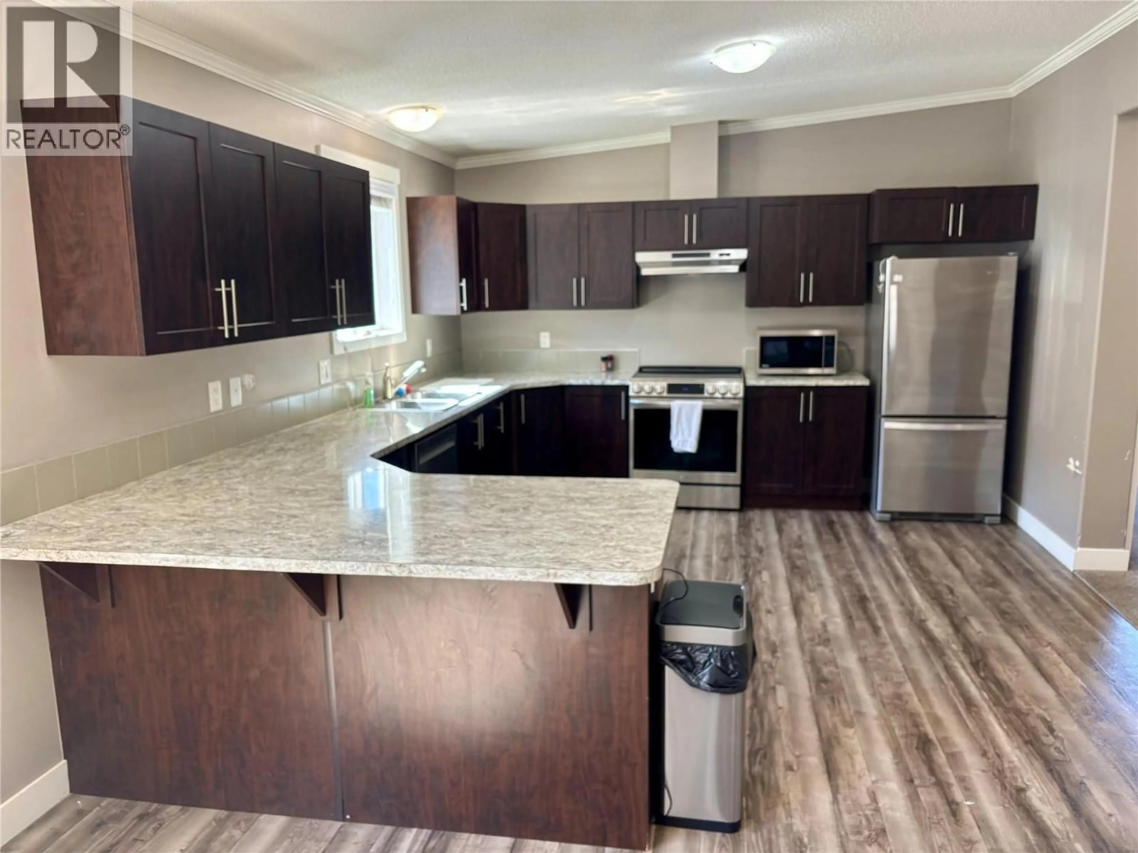 Open concept kitchen, unknown for 66 JOHNSON WAY, Revelstoke British Columbia V0E2S1
