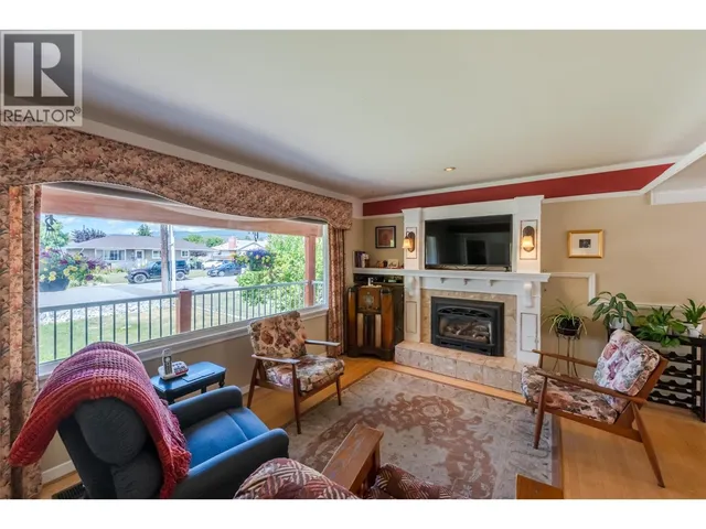 76 HUTH AVENUE, Penticton 5