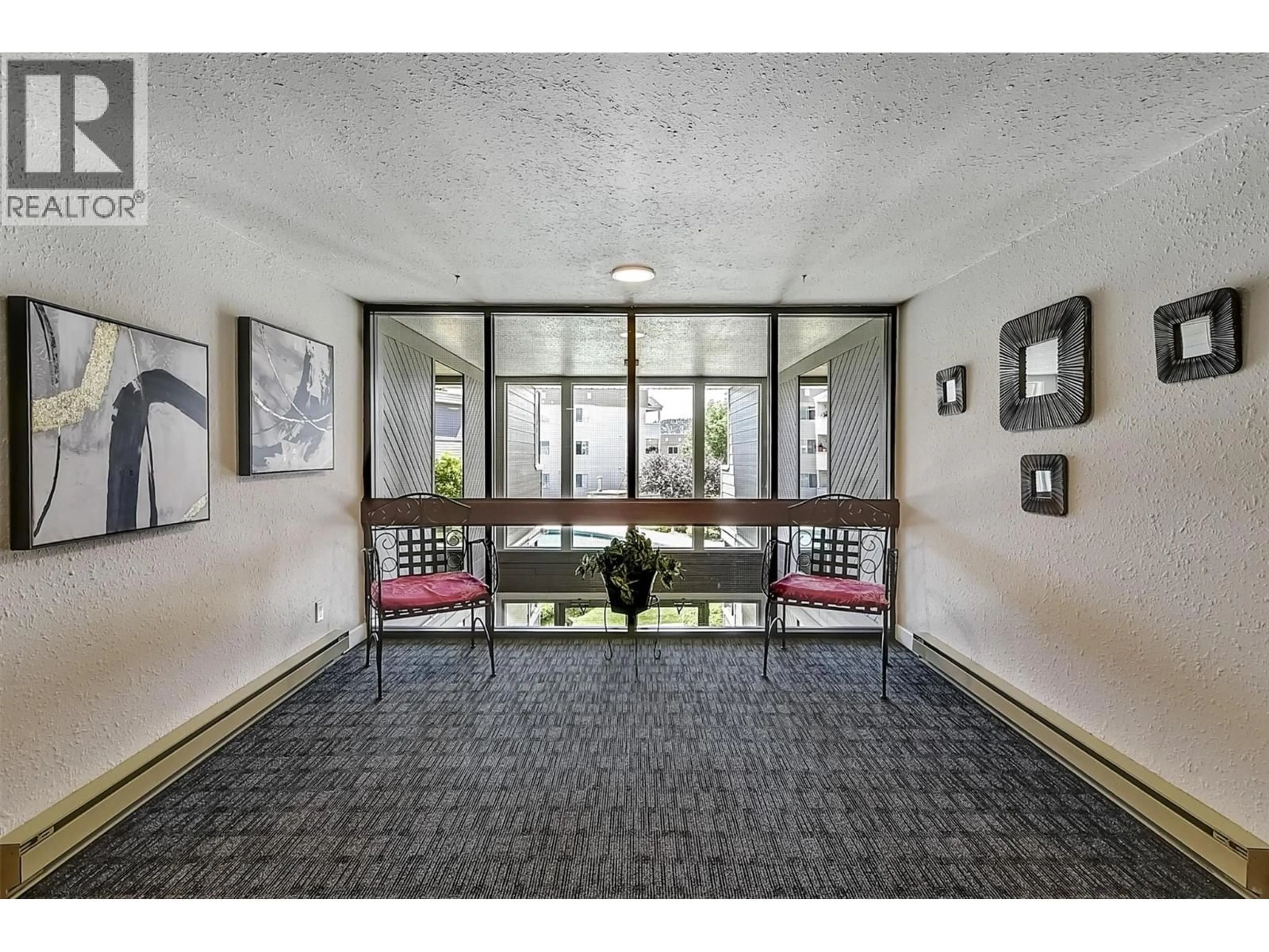 Indoor foyer for 332 - 495 ALL STAR COURT, Kelowna British Columbia V1X5N7